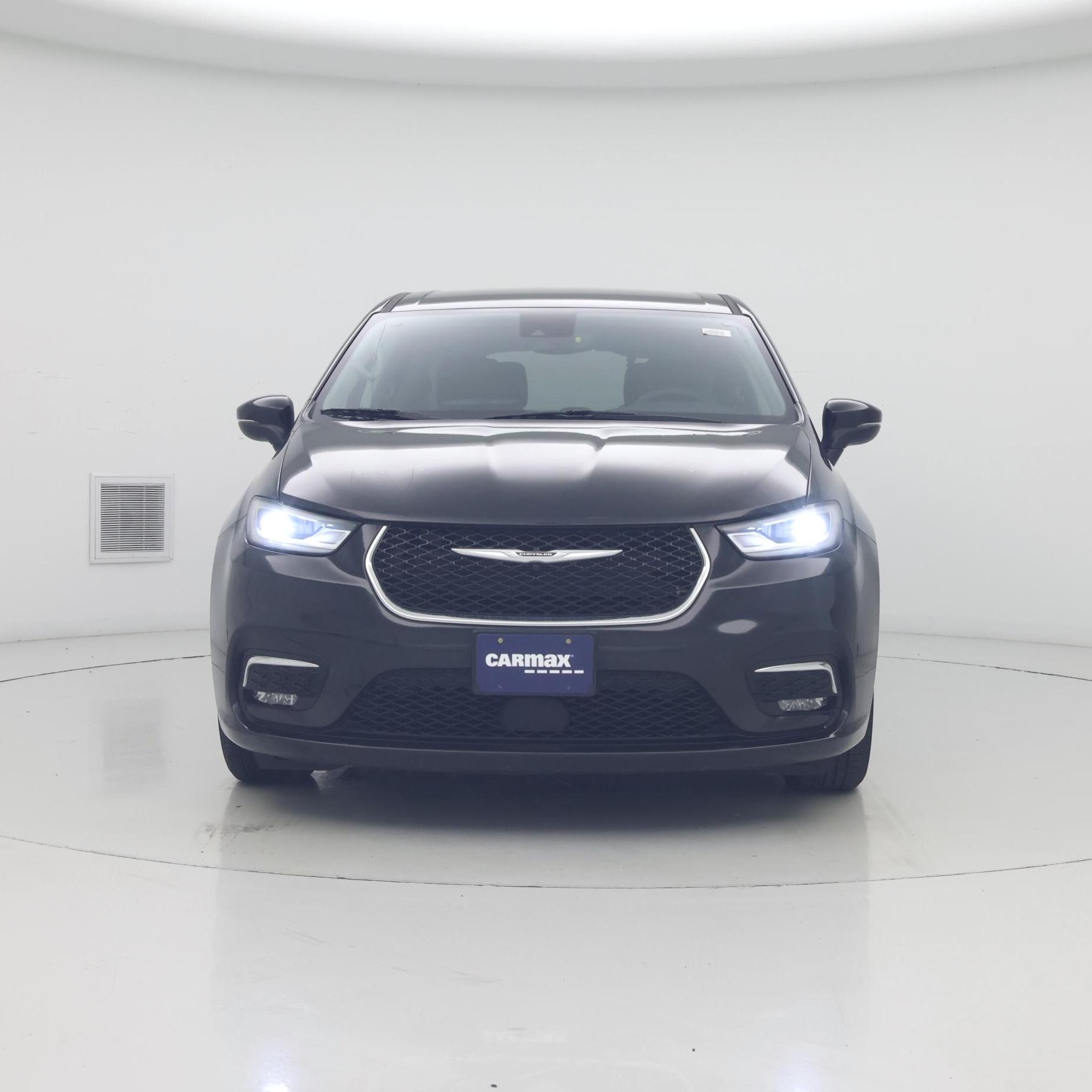 Thumbnail: 2023 Chrysler Pacifica - 5