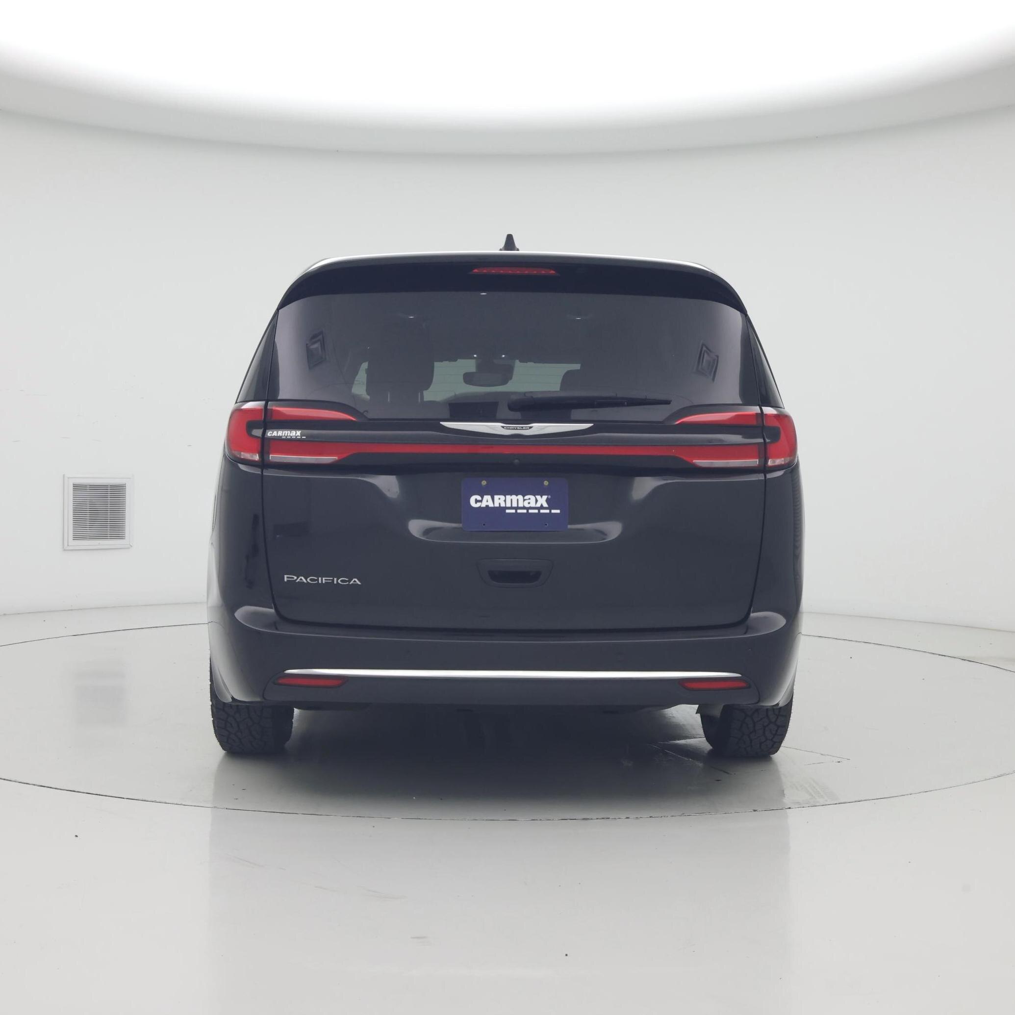 Thumbnail: 2023 Chrysler Pacifica - 6