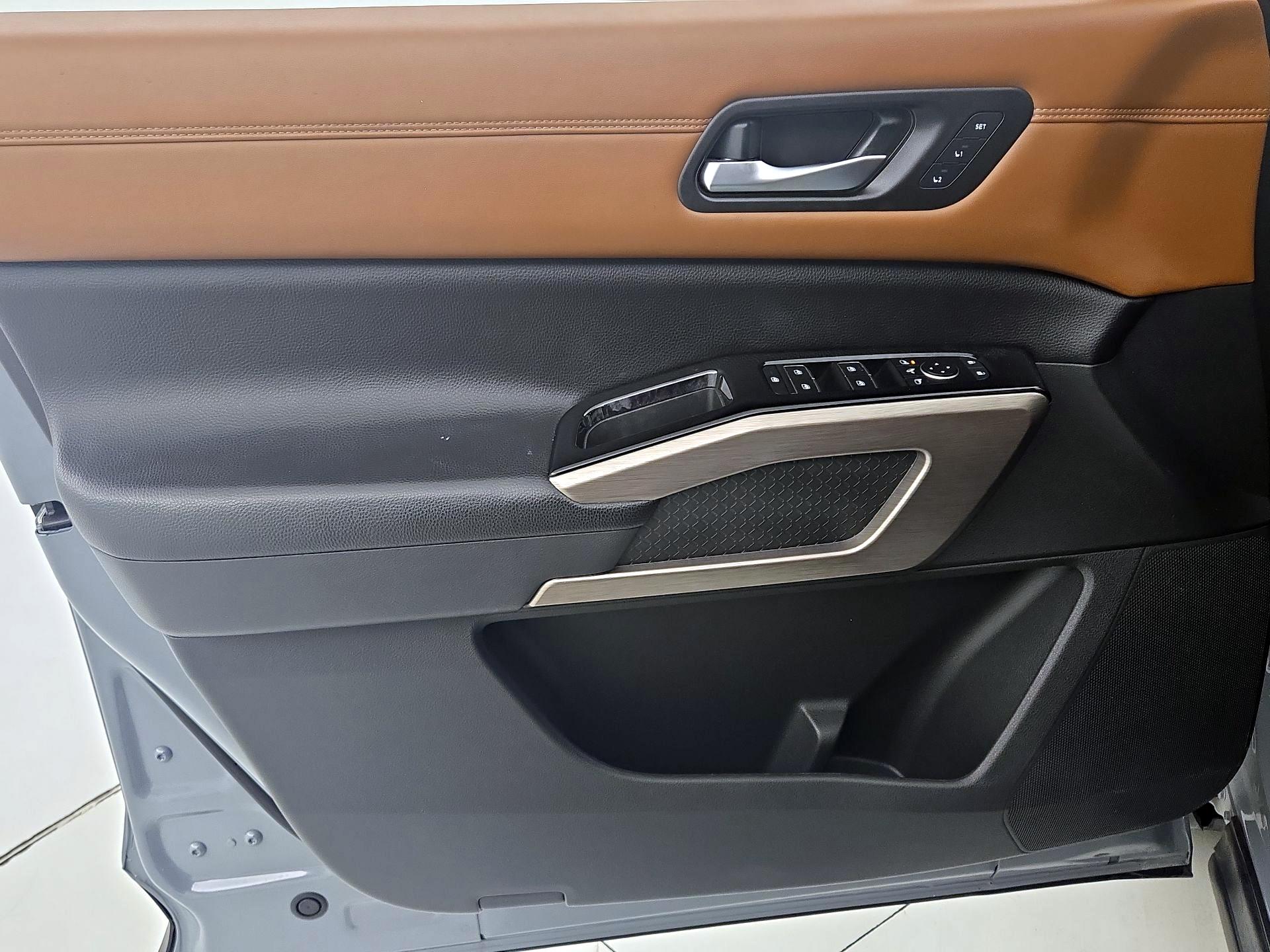Thumbnail: 2023 Nissan Pathfinder - 12