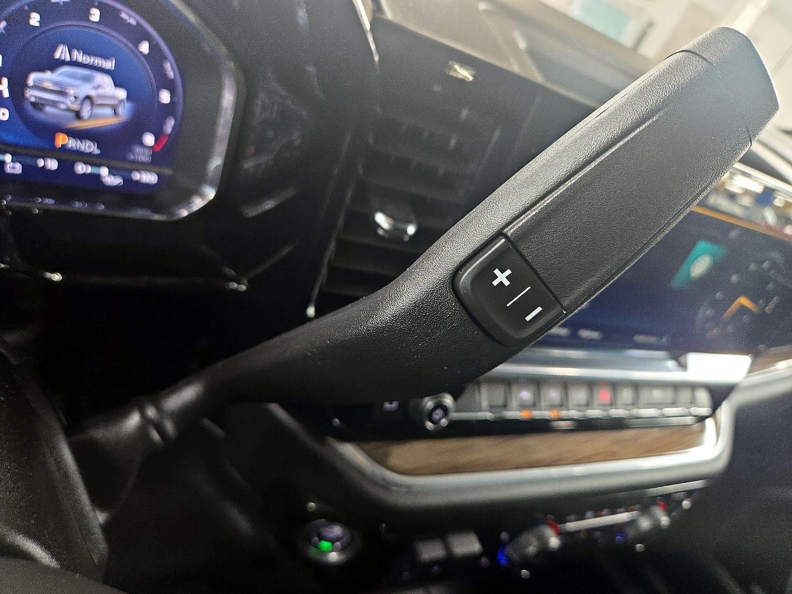 2024 Chevrolet Silverado 1500 LT - Photo 18