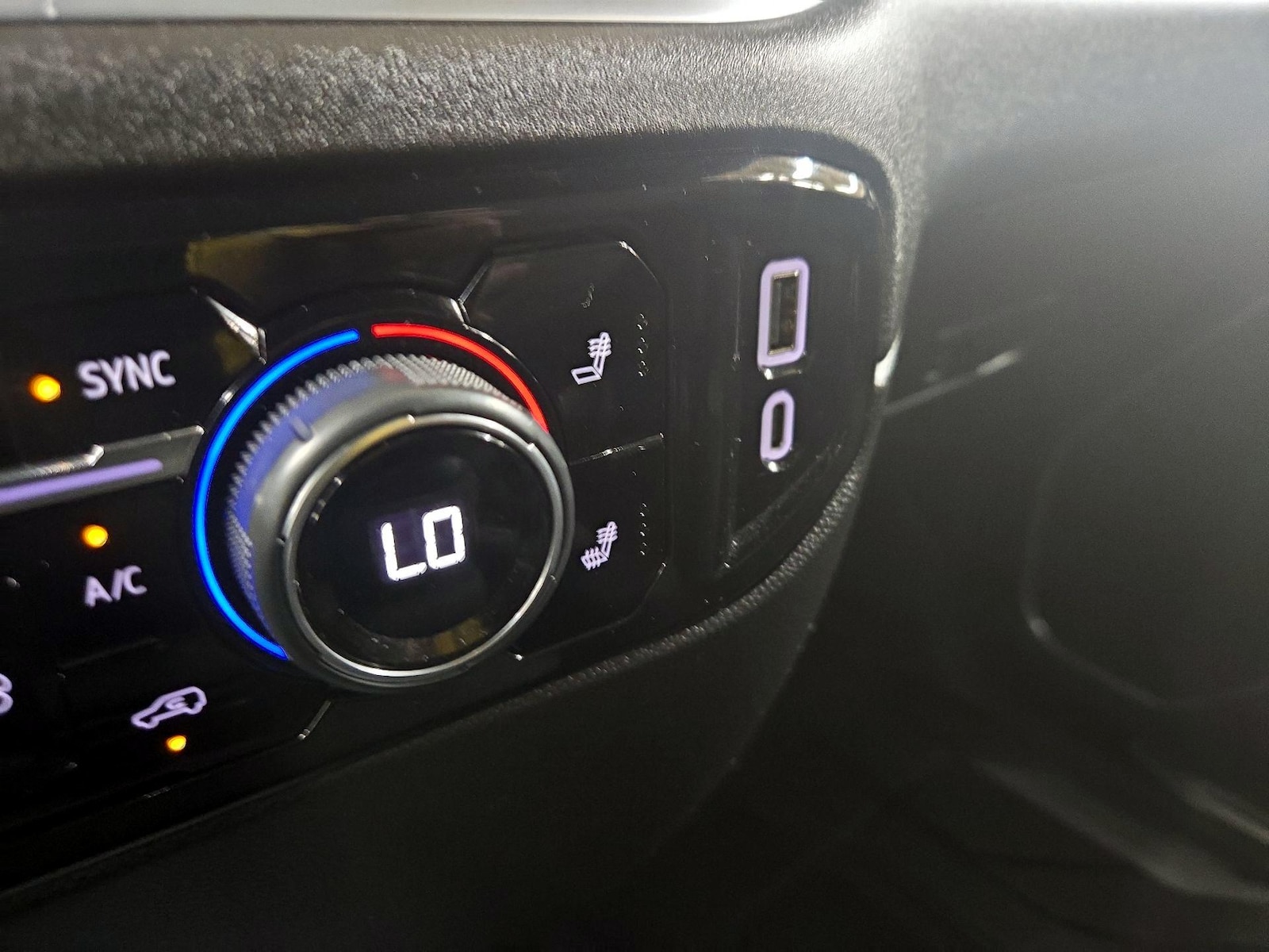 2024 Chevrolet Silverado 1500 LT - Photo 19