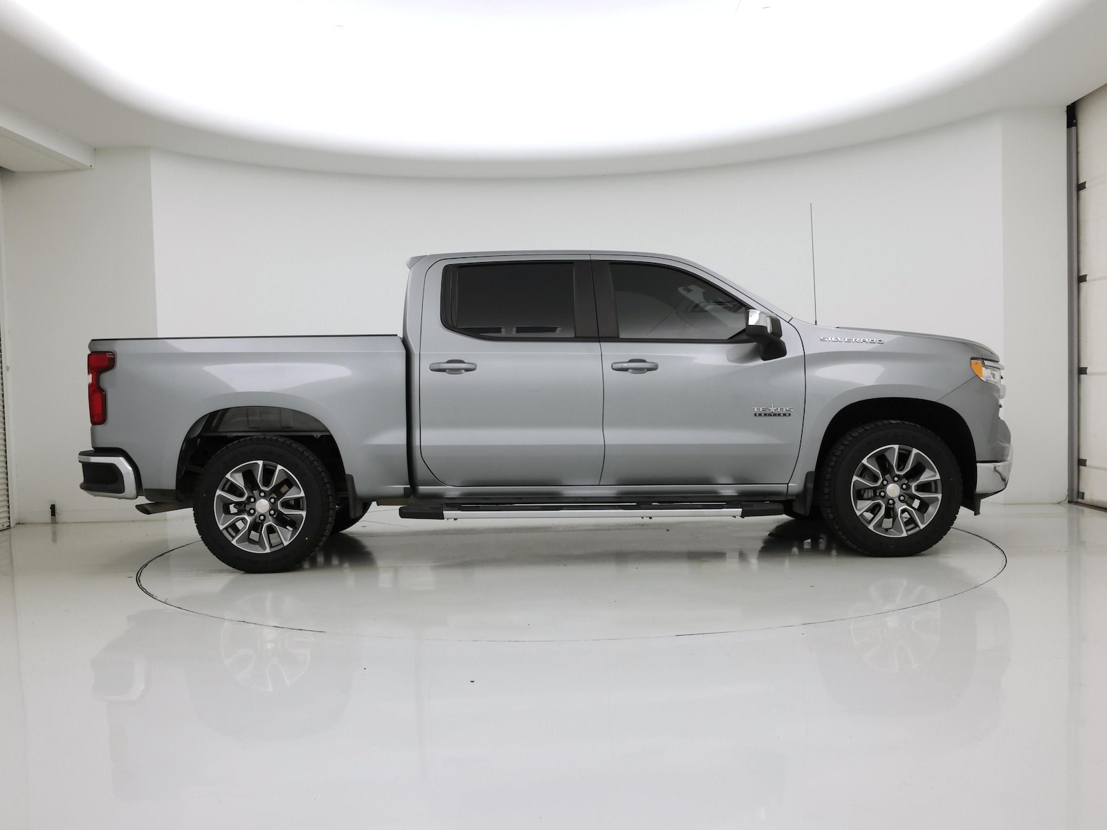 2024 Chevrolet Silverado 1500 LT - Photo 8