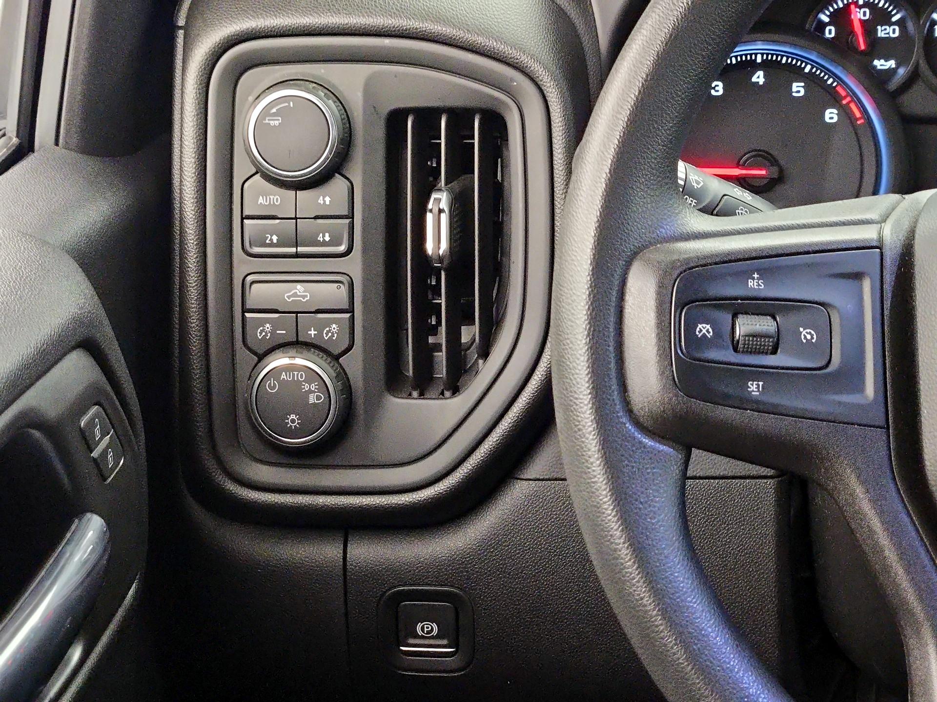 Thumbnail: 2020 Chevrolet Silverado 1500 - 13