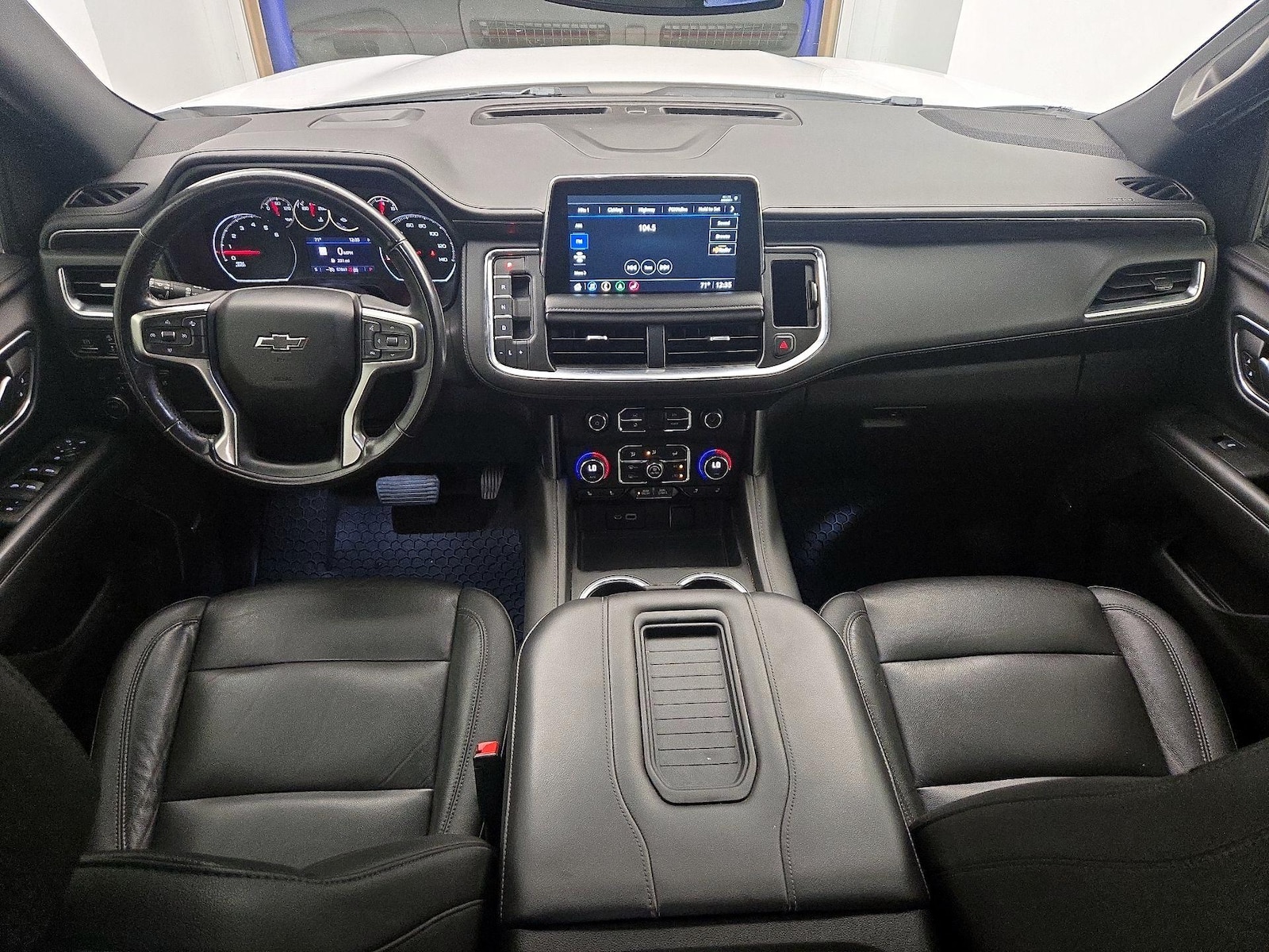 2021 Chevrolet Suburban Z71 - Photo 10