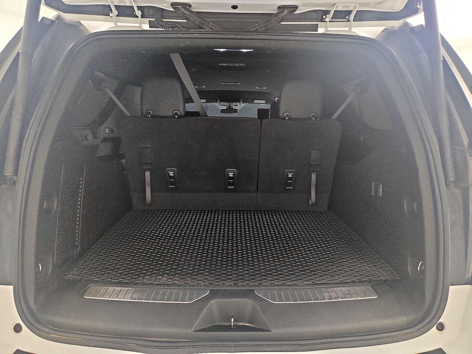 2021 Chevrolet Suburban Z71 - Photo 22