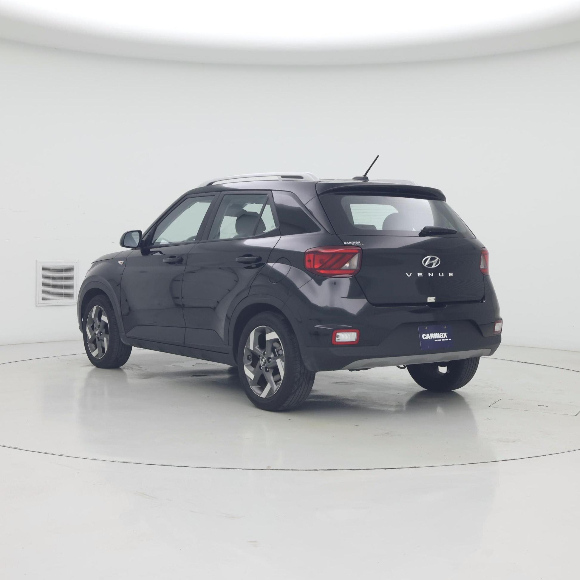 Thumbnail: 2025 Hyundai Venue - 2