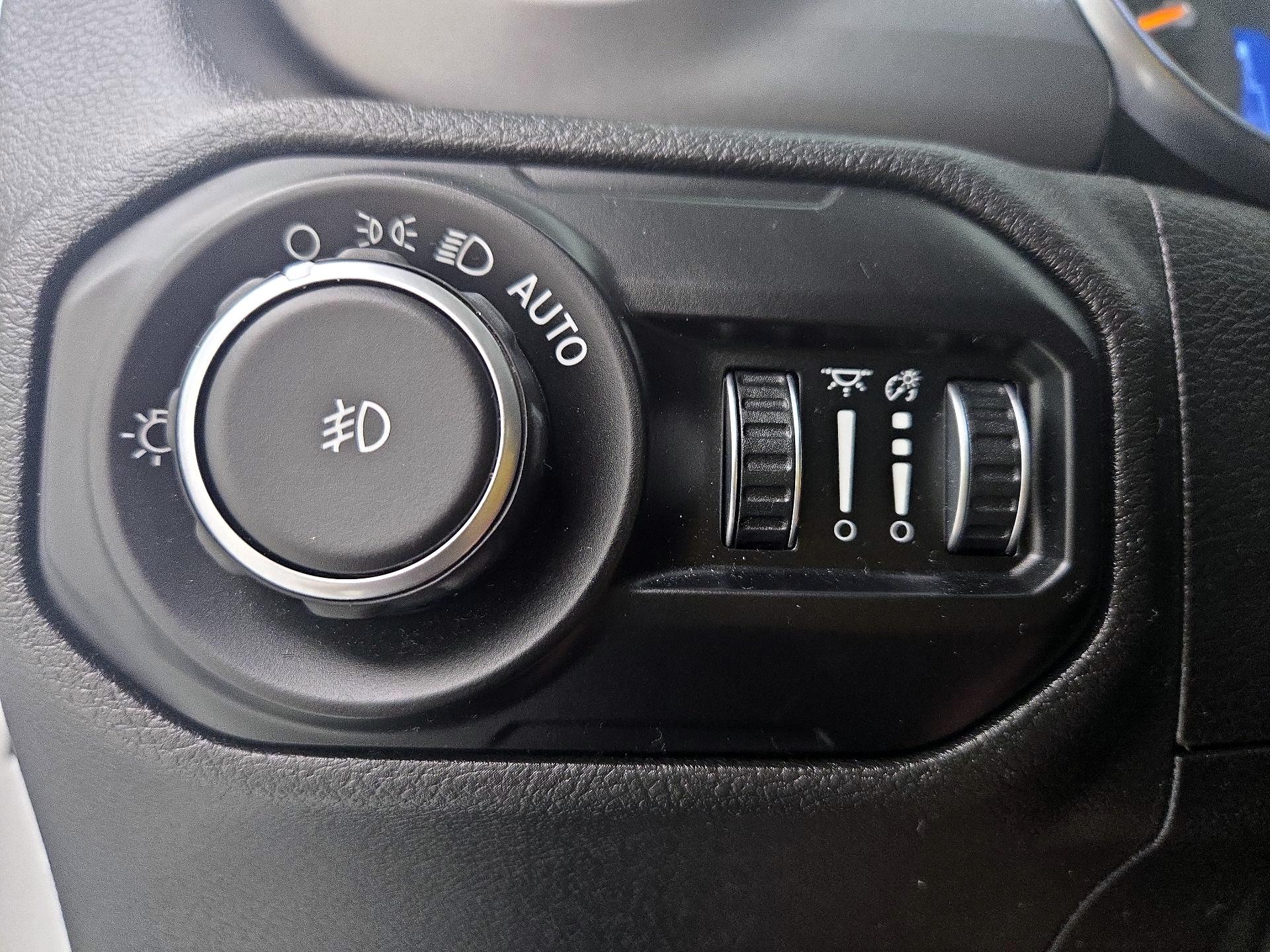 Thumbnail: 2021 Jeep Wrangler - 13