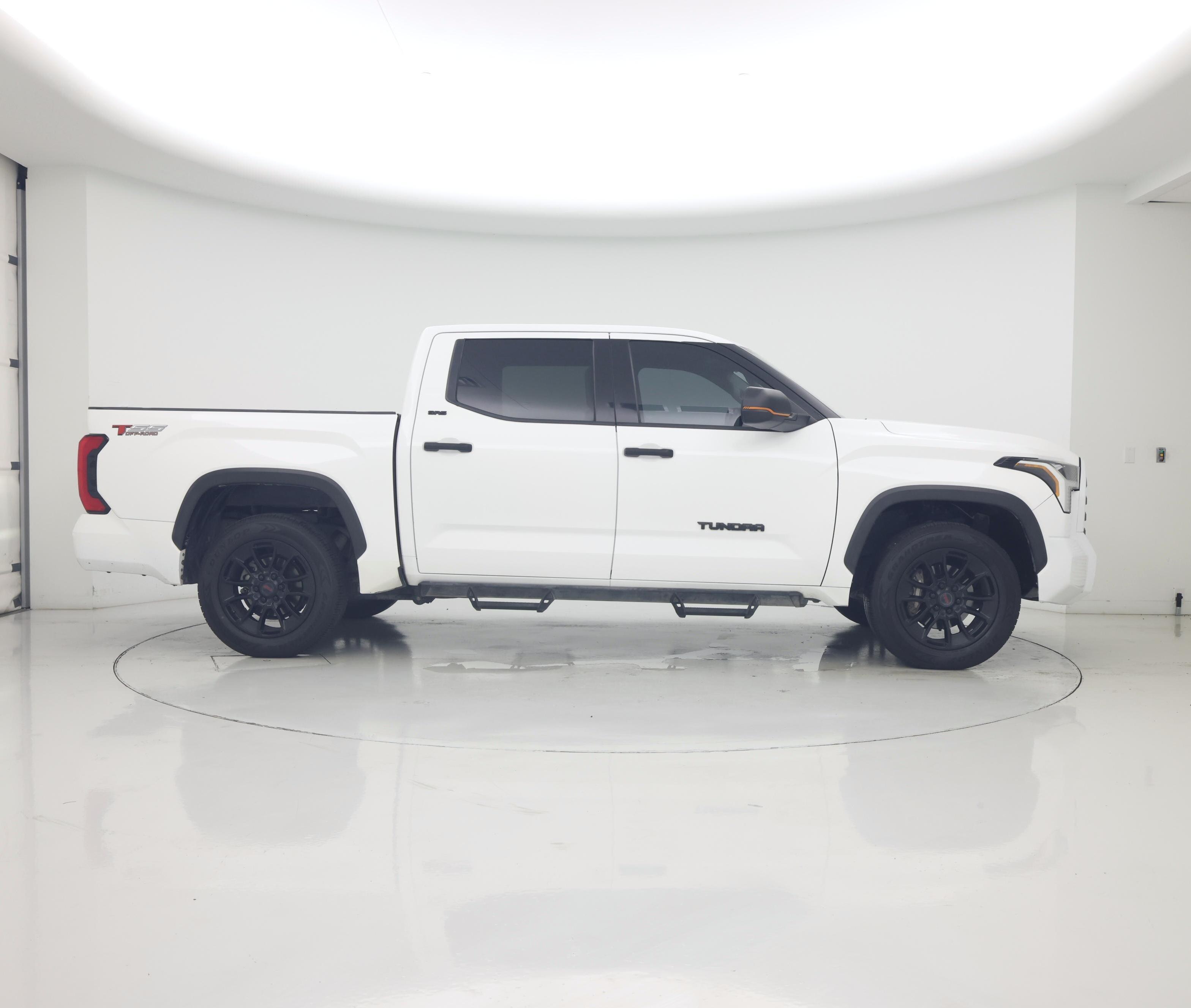 Thumbnail: 2022 Toyota Tundra - 7