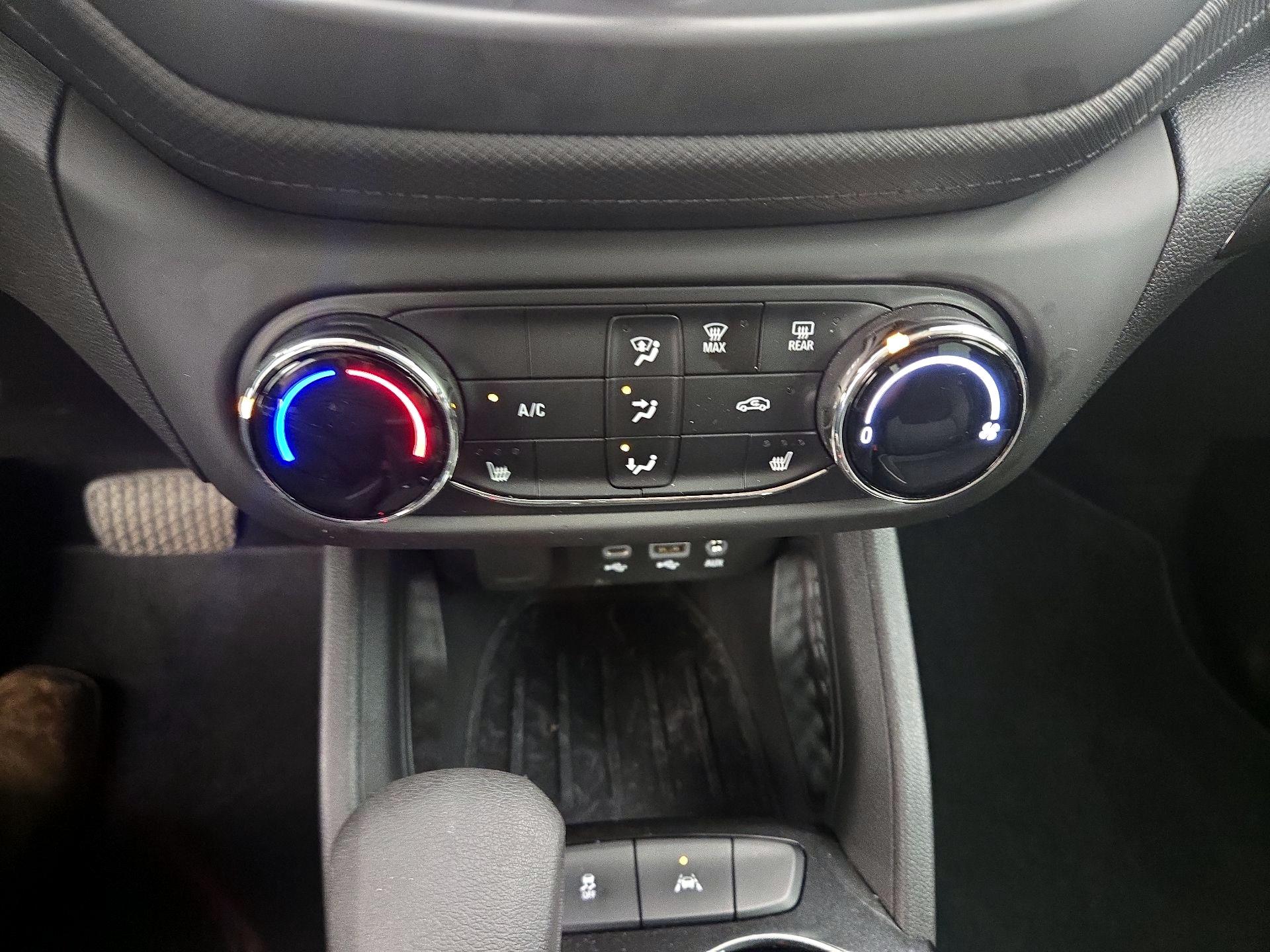 Thumbnail: 2023 Chevrolet TrailBlazer - 16