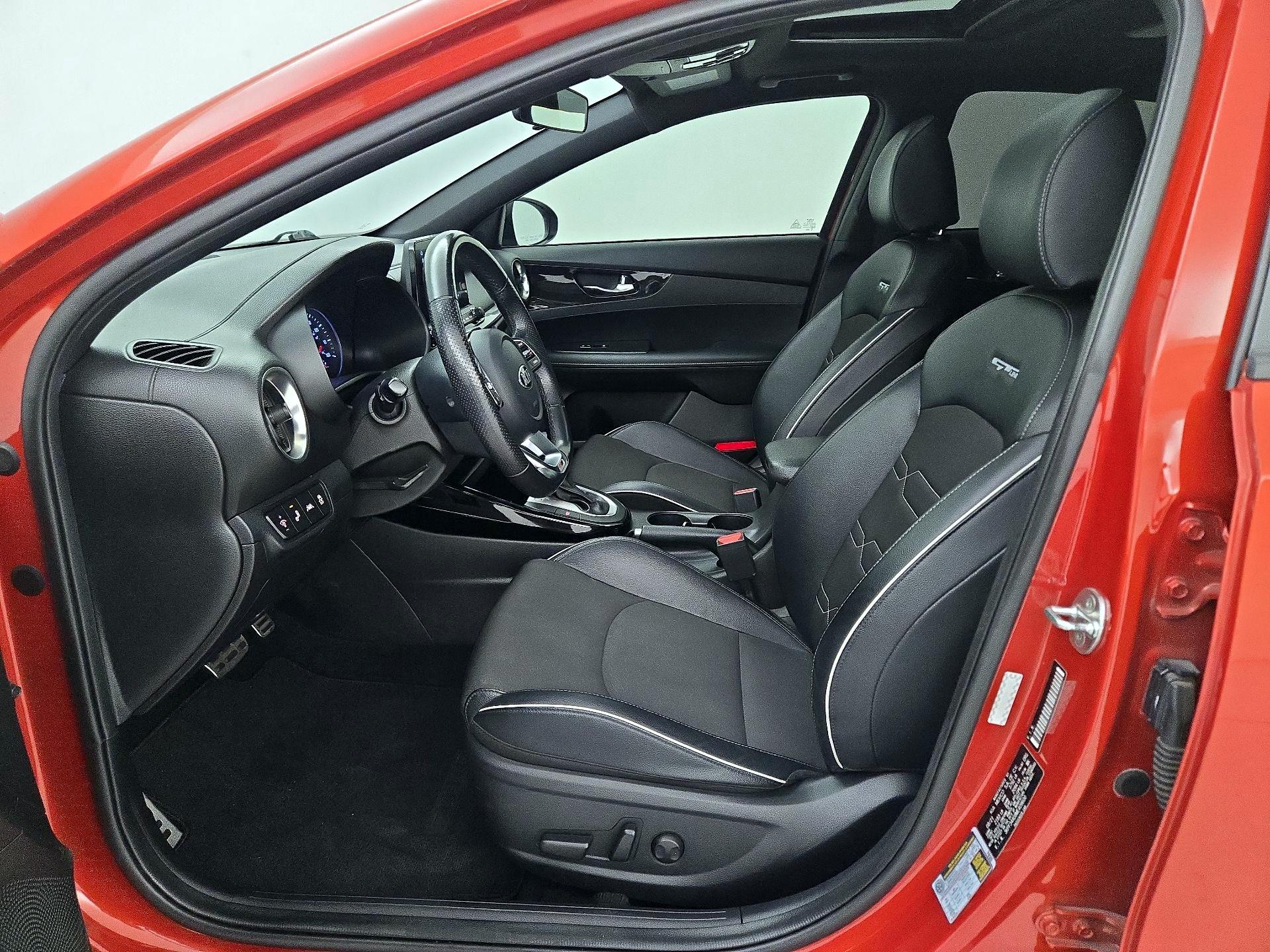 Thumbnail: 2021 Kia Forte - 11