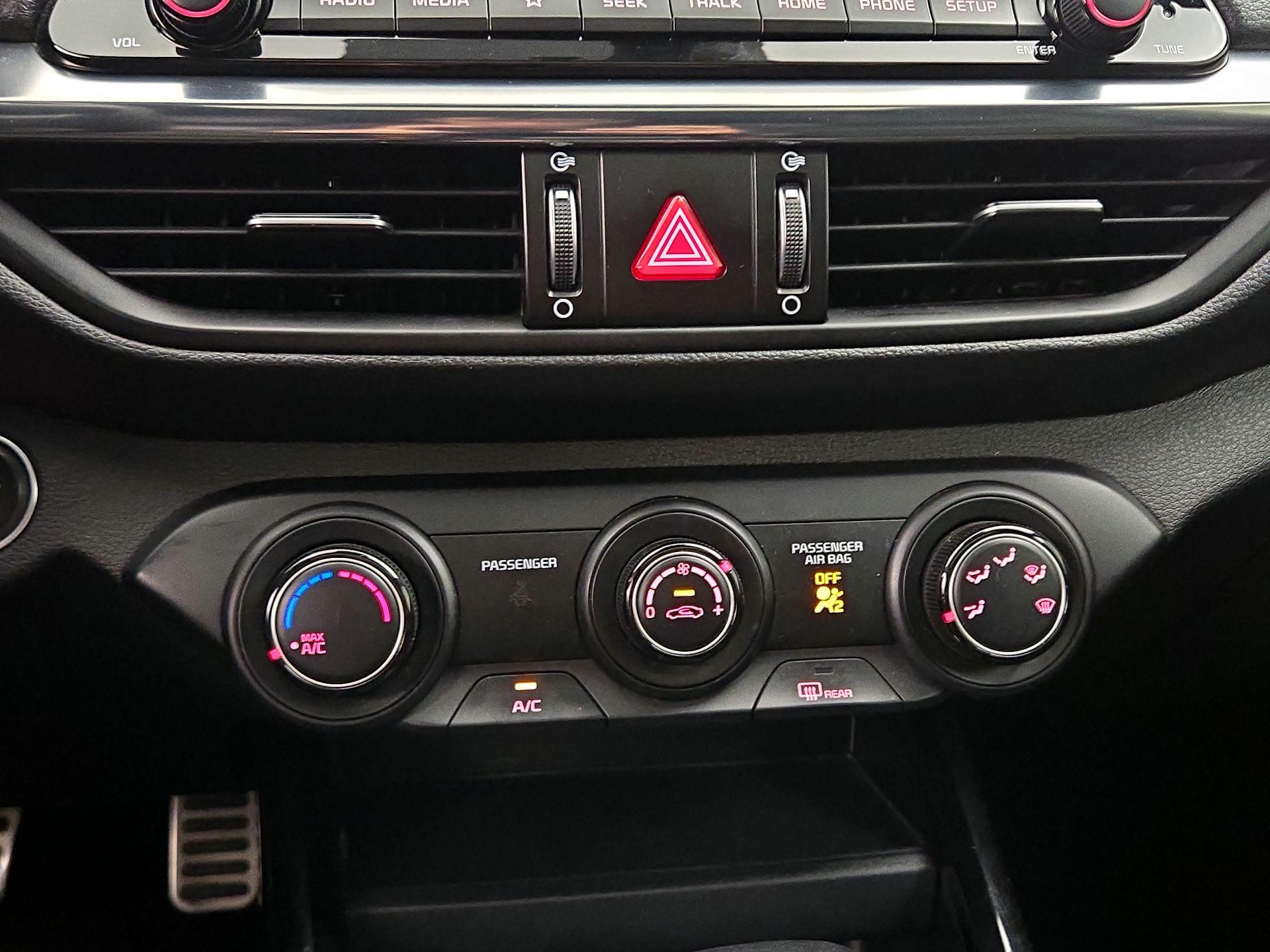 Thumbnail: 2021 Kia Forte - 16