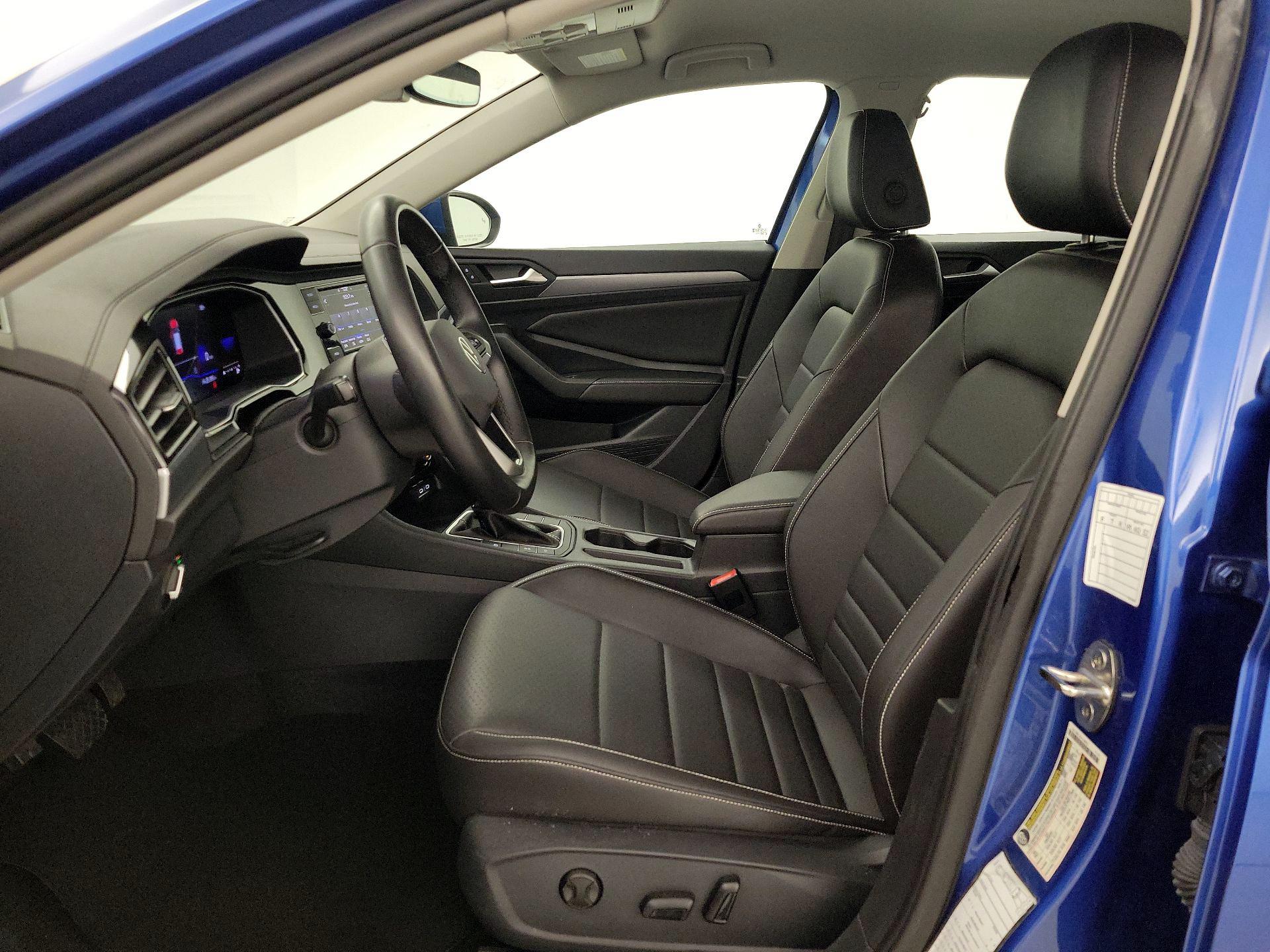 Thumbnail: 2024 Volkswagen Jetta - 11