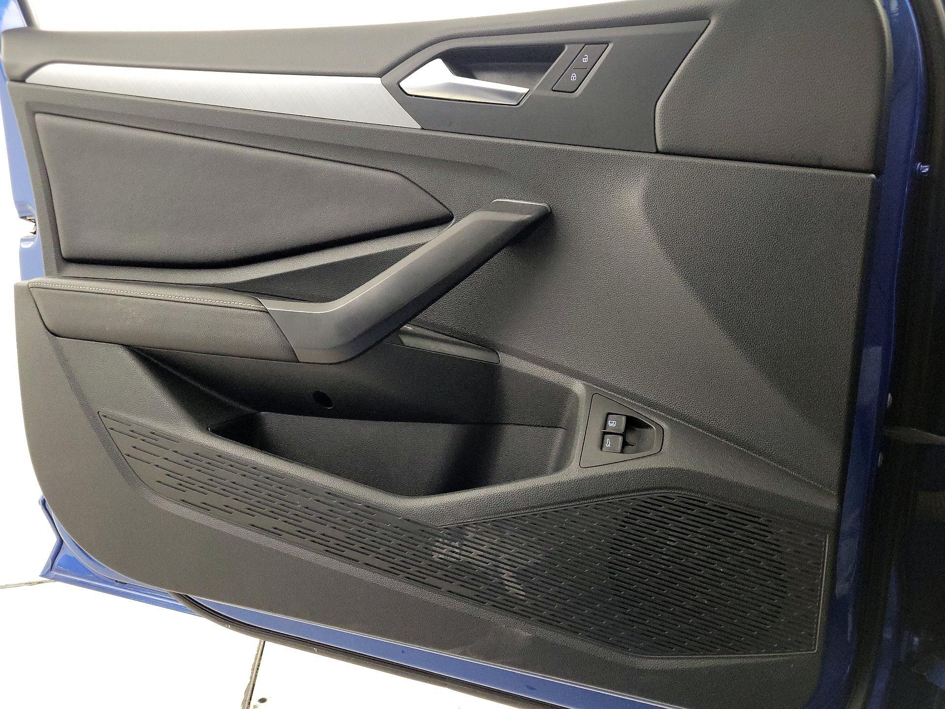 Thumbnail: 2024 Volkswagen Jetta - 12