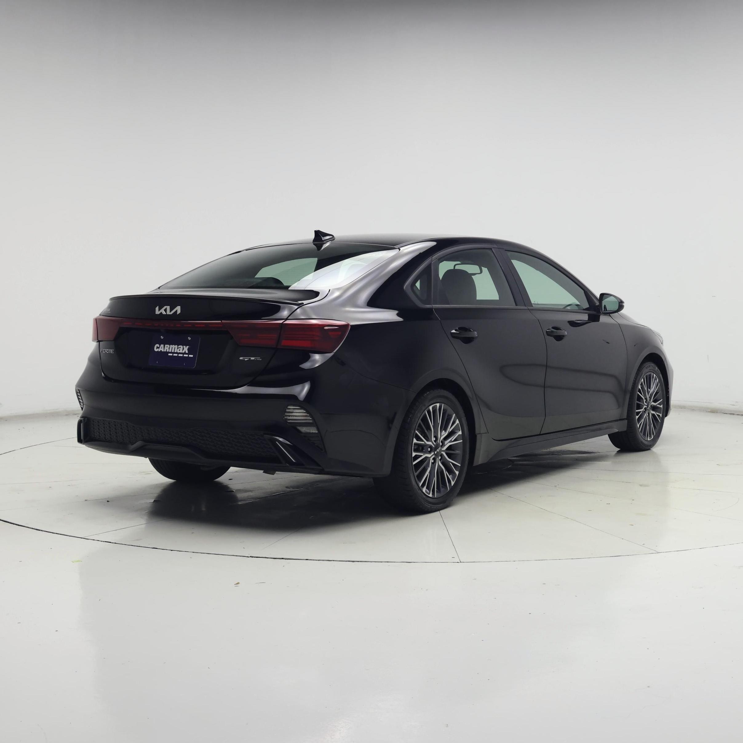 Thumbnail: 2023 Kia Forte - 8