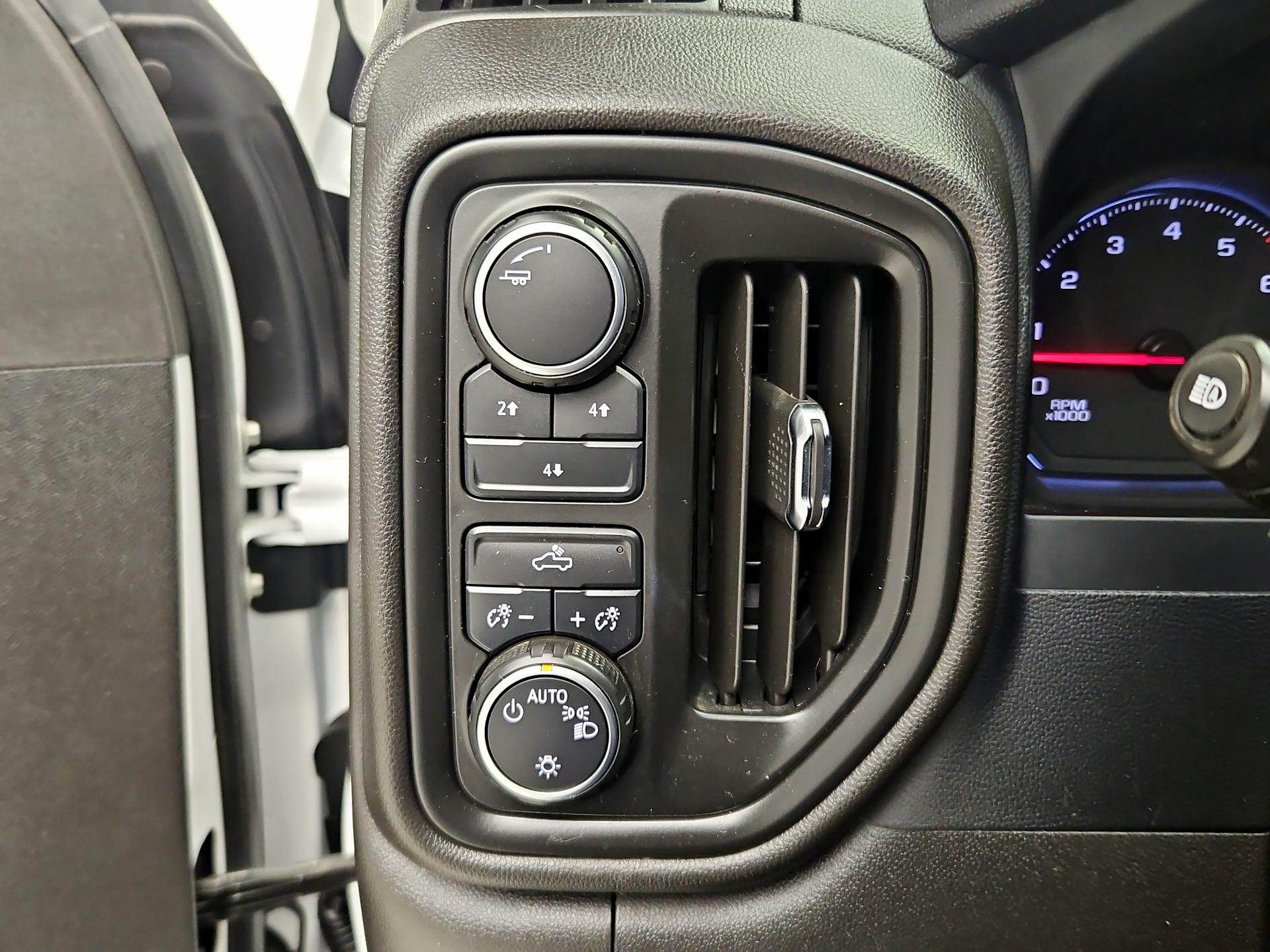 Thumbnail: 2024 Chevrolet Silverado 2500 - 13