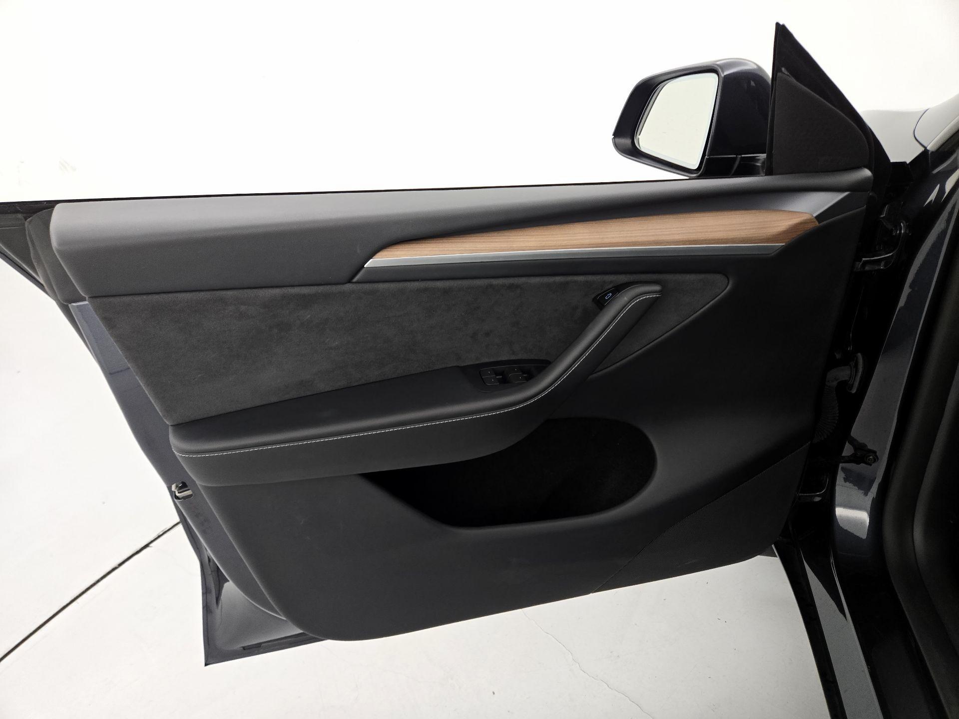 Thumbnail: 2024 Tesla Model Y - 12