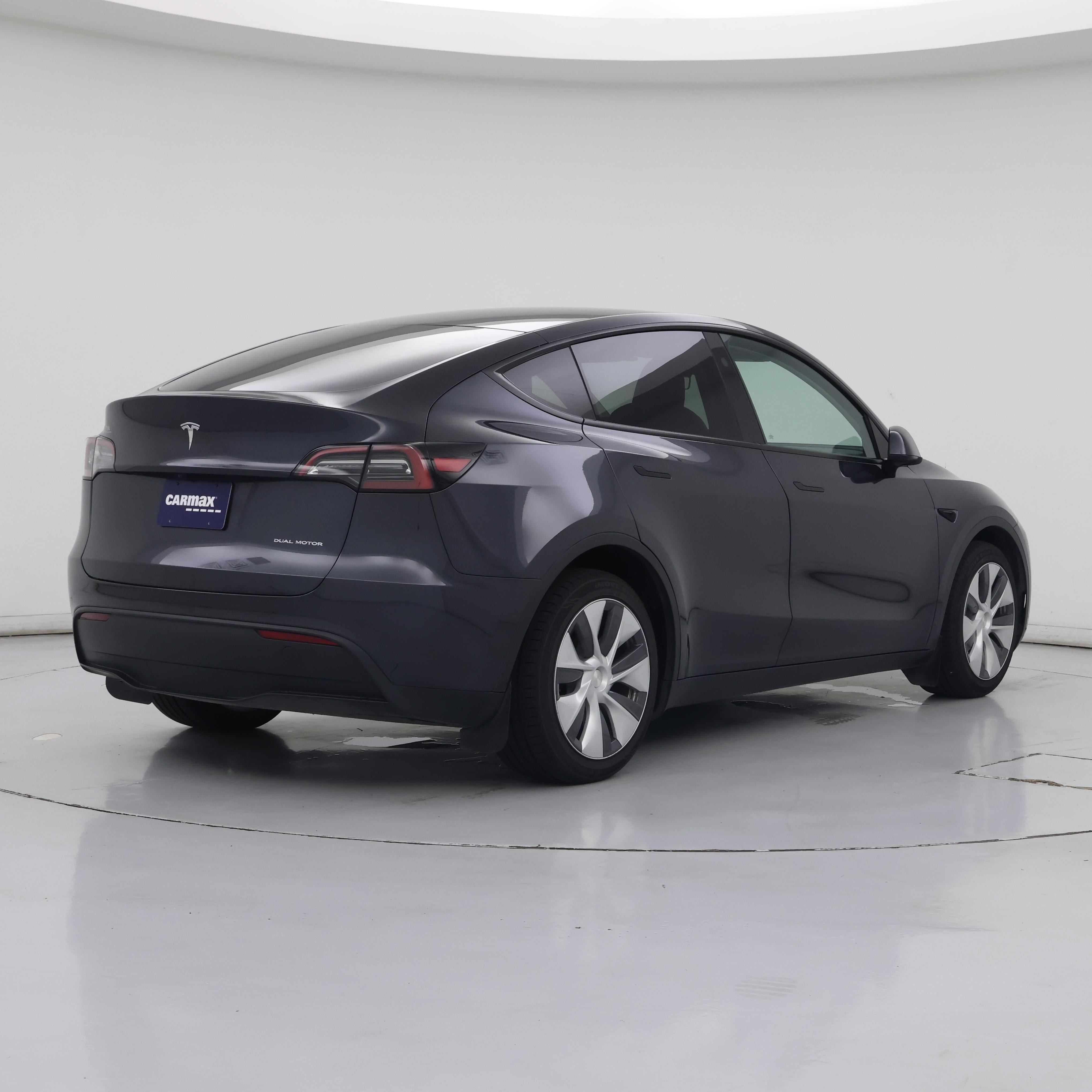 Thumbnail: 2024 Tesla Model Y - 8