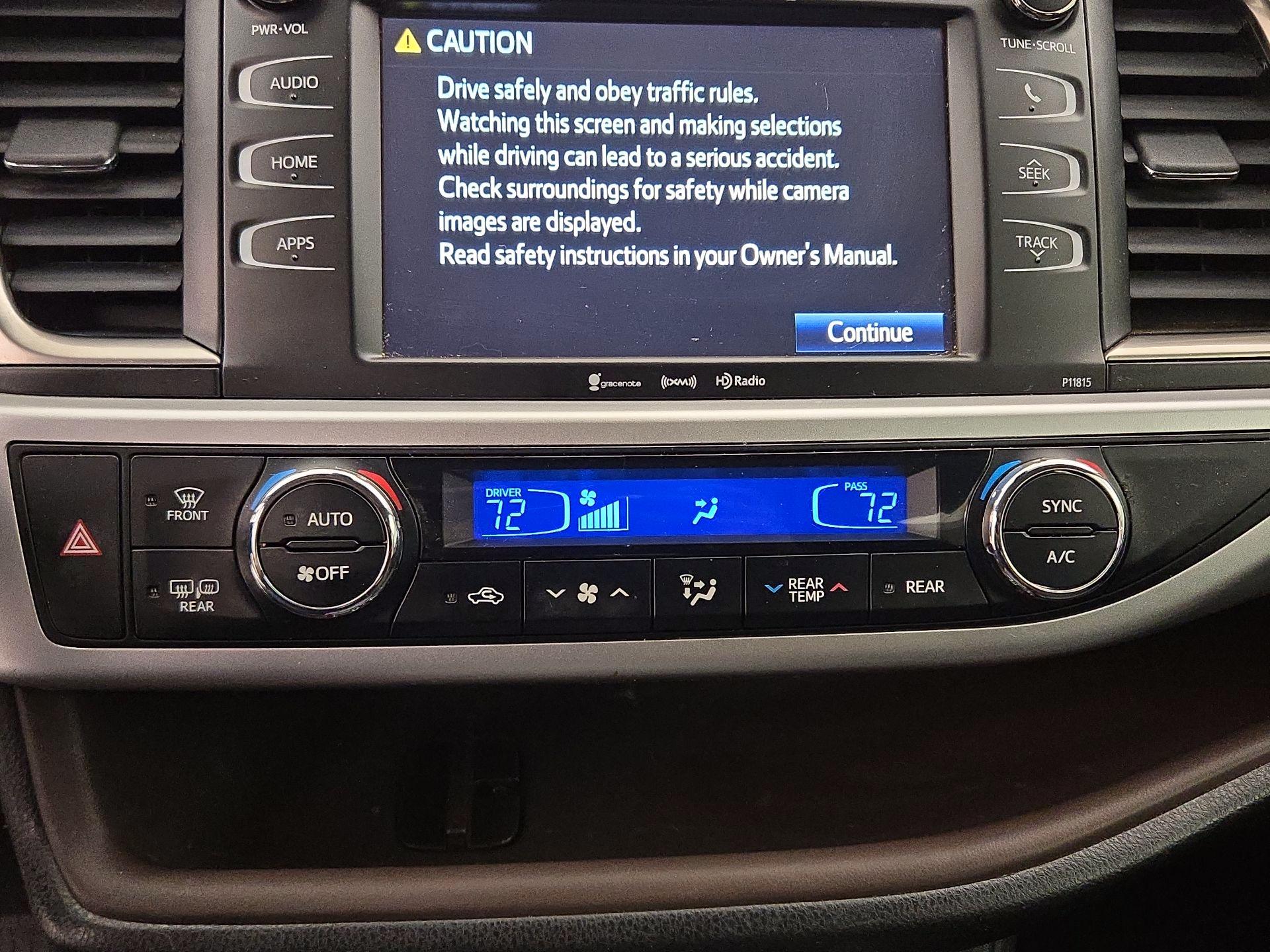 Thumbnail: 2019 Toyota Highlander - 16