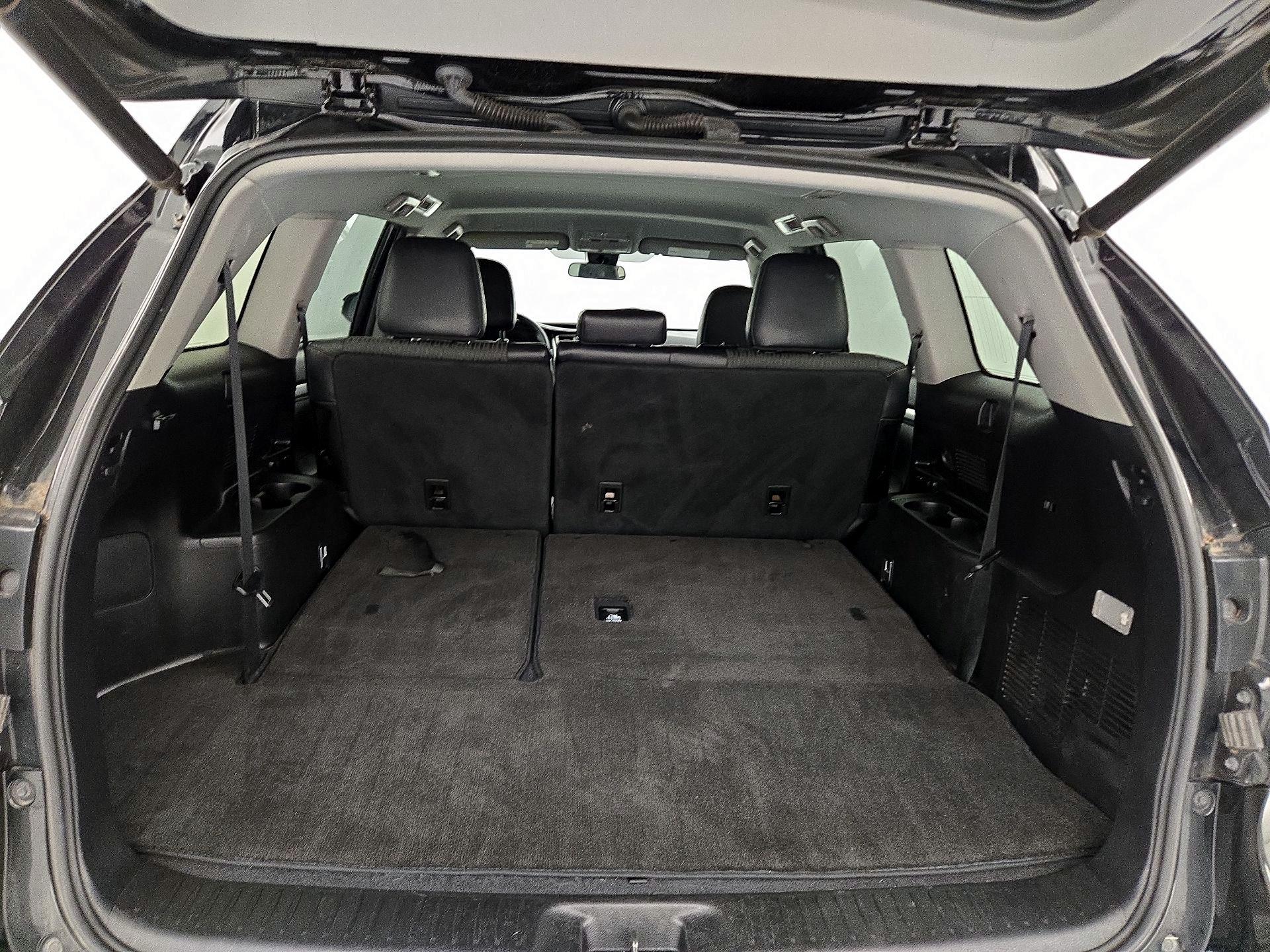Thumbnail: 2019 Toyota Highlander - 20