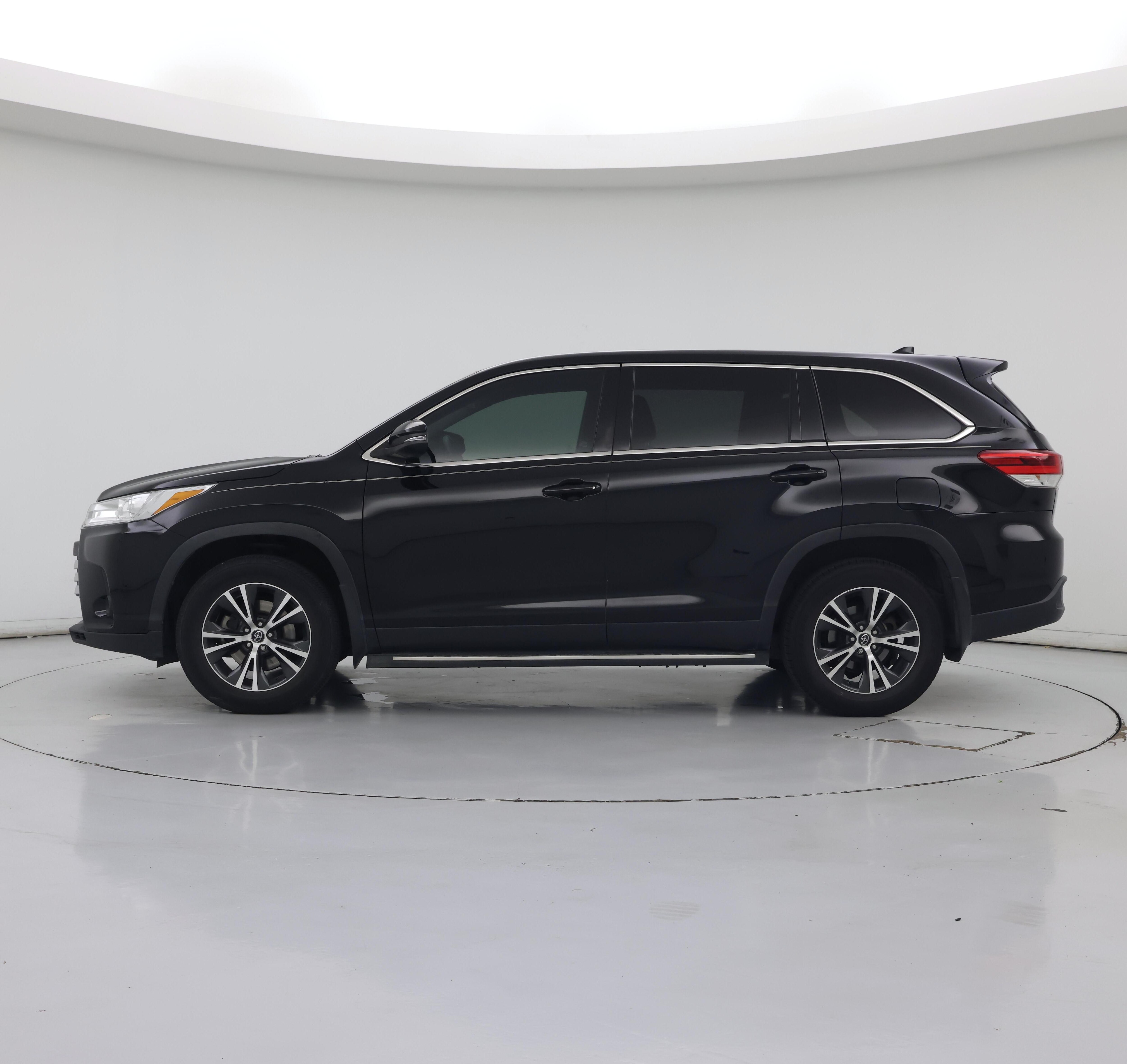 Thumbnail: 2019 Toyota Highlander - 3