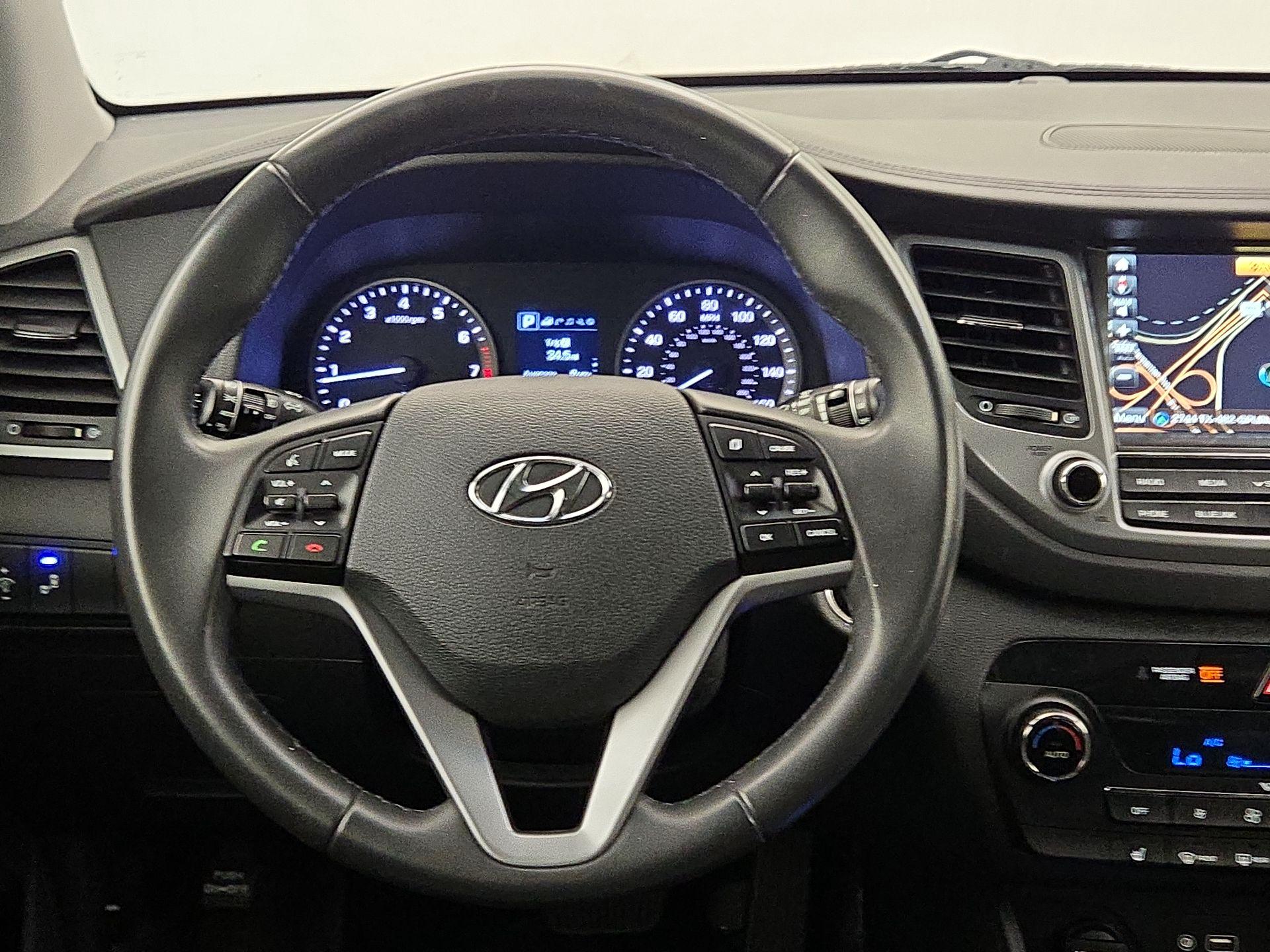 Thumbnail: 2017 Hyundai Tucson - 10
