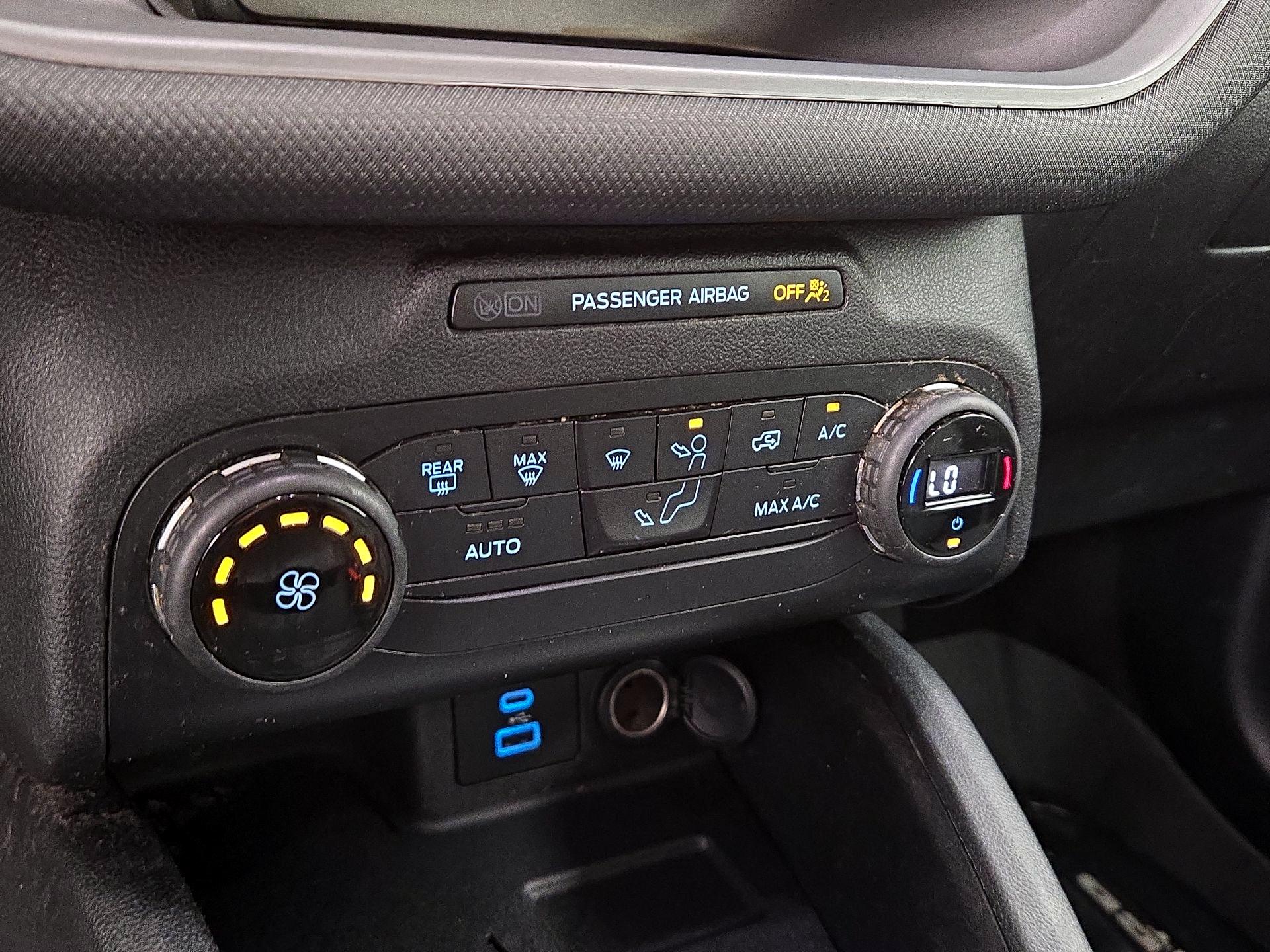 Thumbnail: 2021 Ford Bronco Sport - 16
