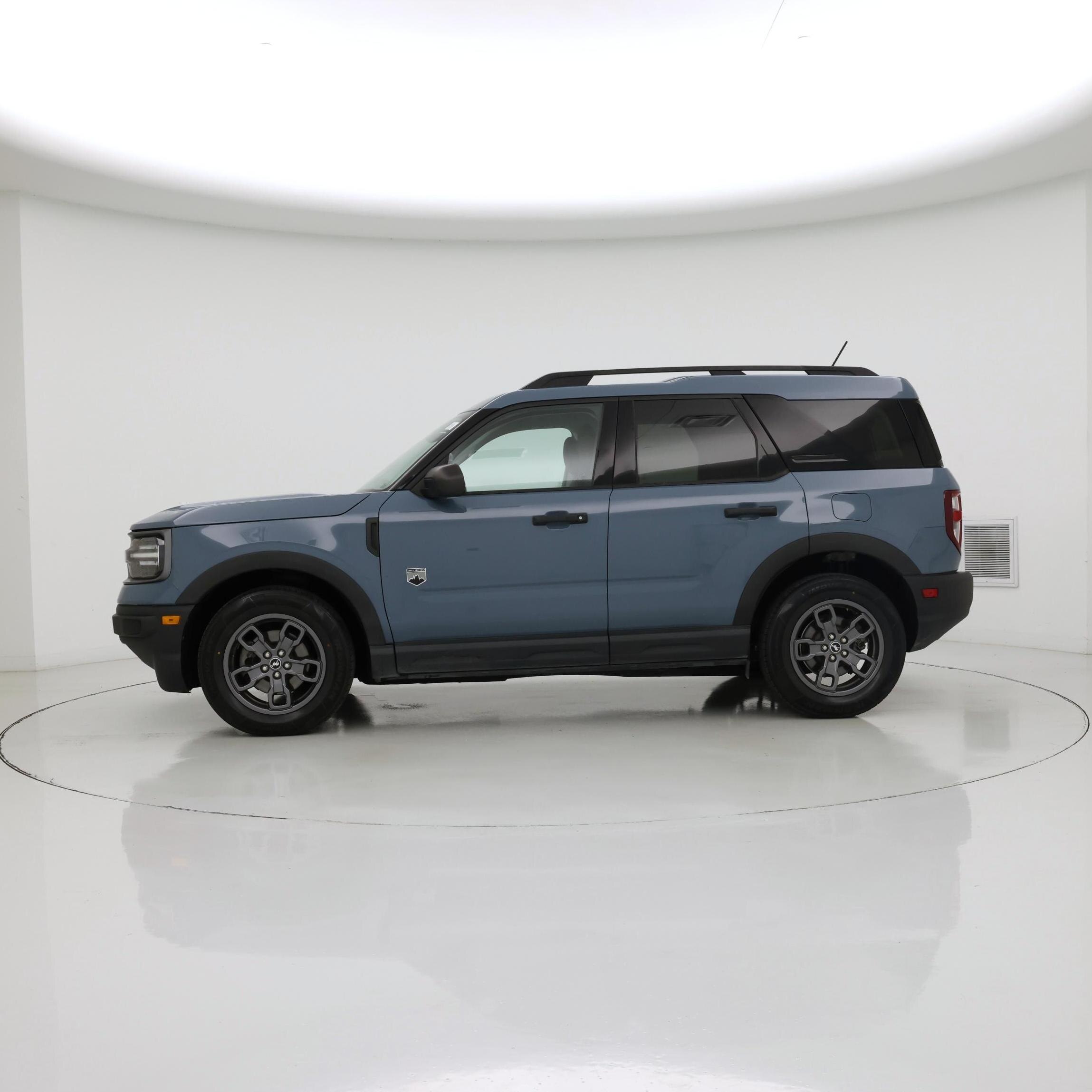 Thumbnail: 2021 Ford Bronco Sport - 3