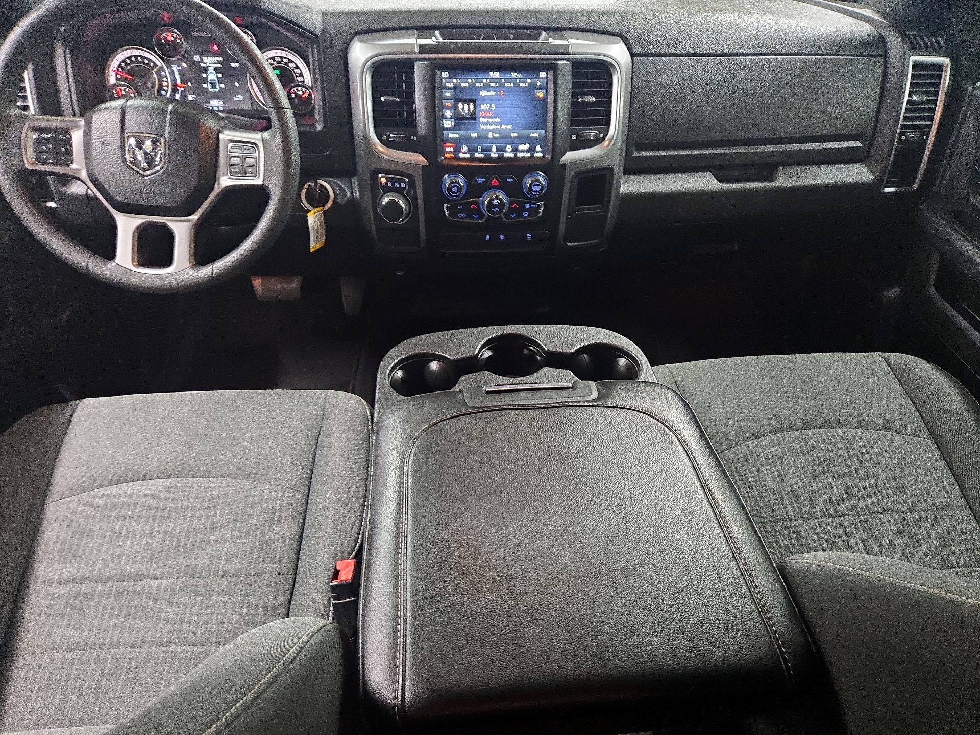 Thumbnail: 2021 RAM 1500 Classic - 9