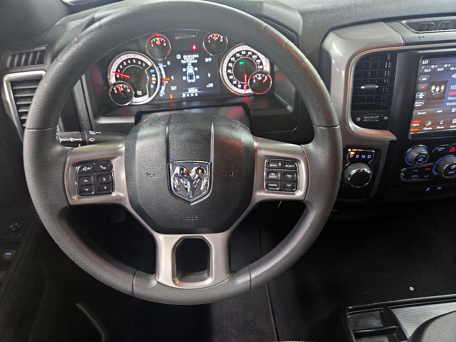 Thumbnail: 2021 RAM 1500 Classic - 10