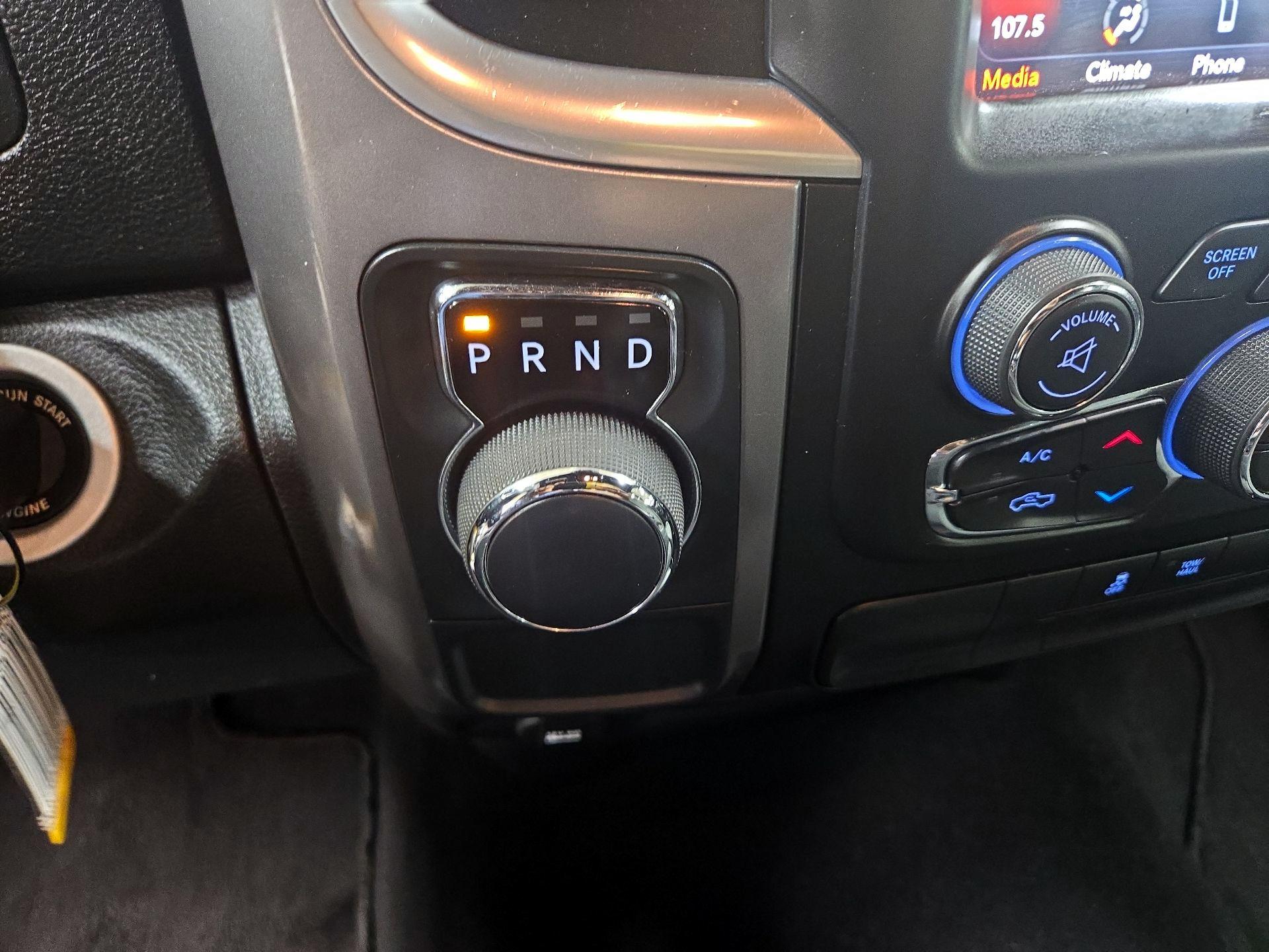 Thumbnail: 2021 RAM 1500 Classic - 17