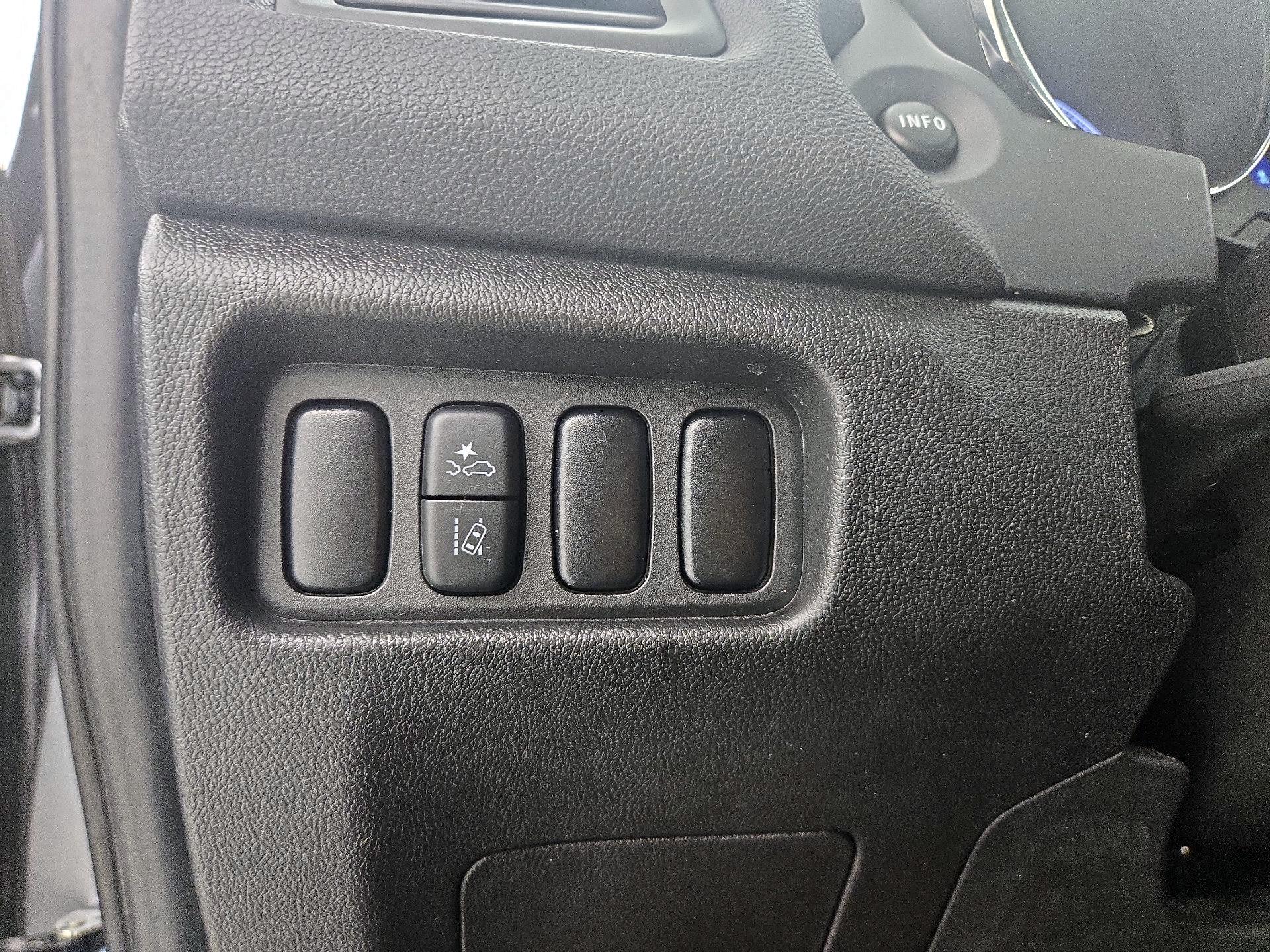 Thumbnail: 2024 Mitsubishi Outlander Sport - 13