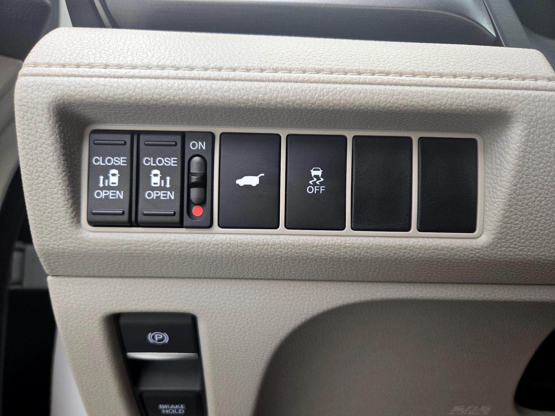 Thumbnail: 2025 Honda Odyssey - 13