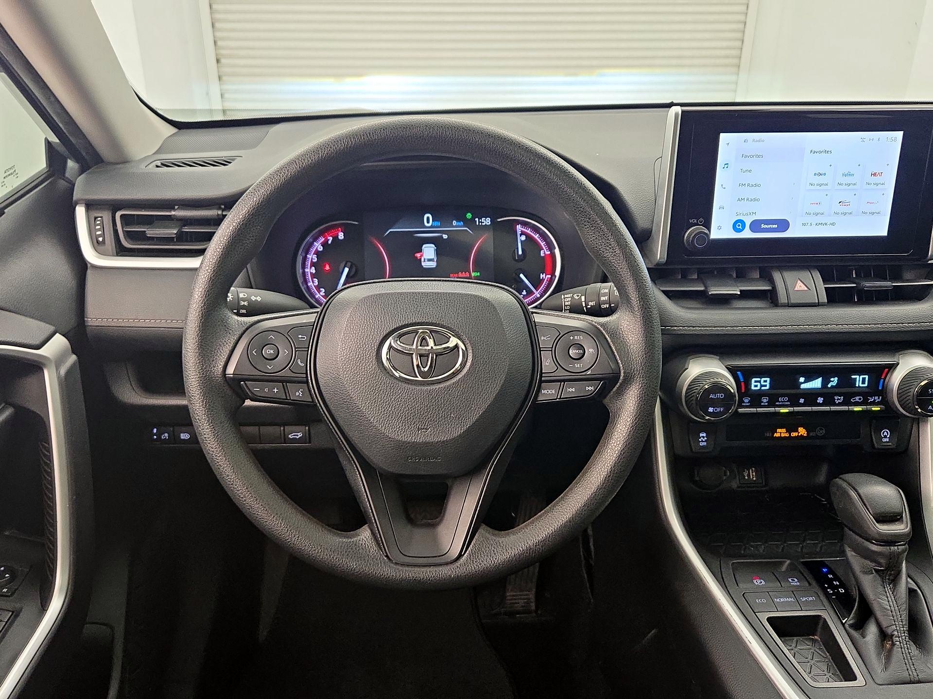 Thumbnail: 2024 Toyota RAV4 - 10