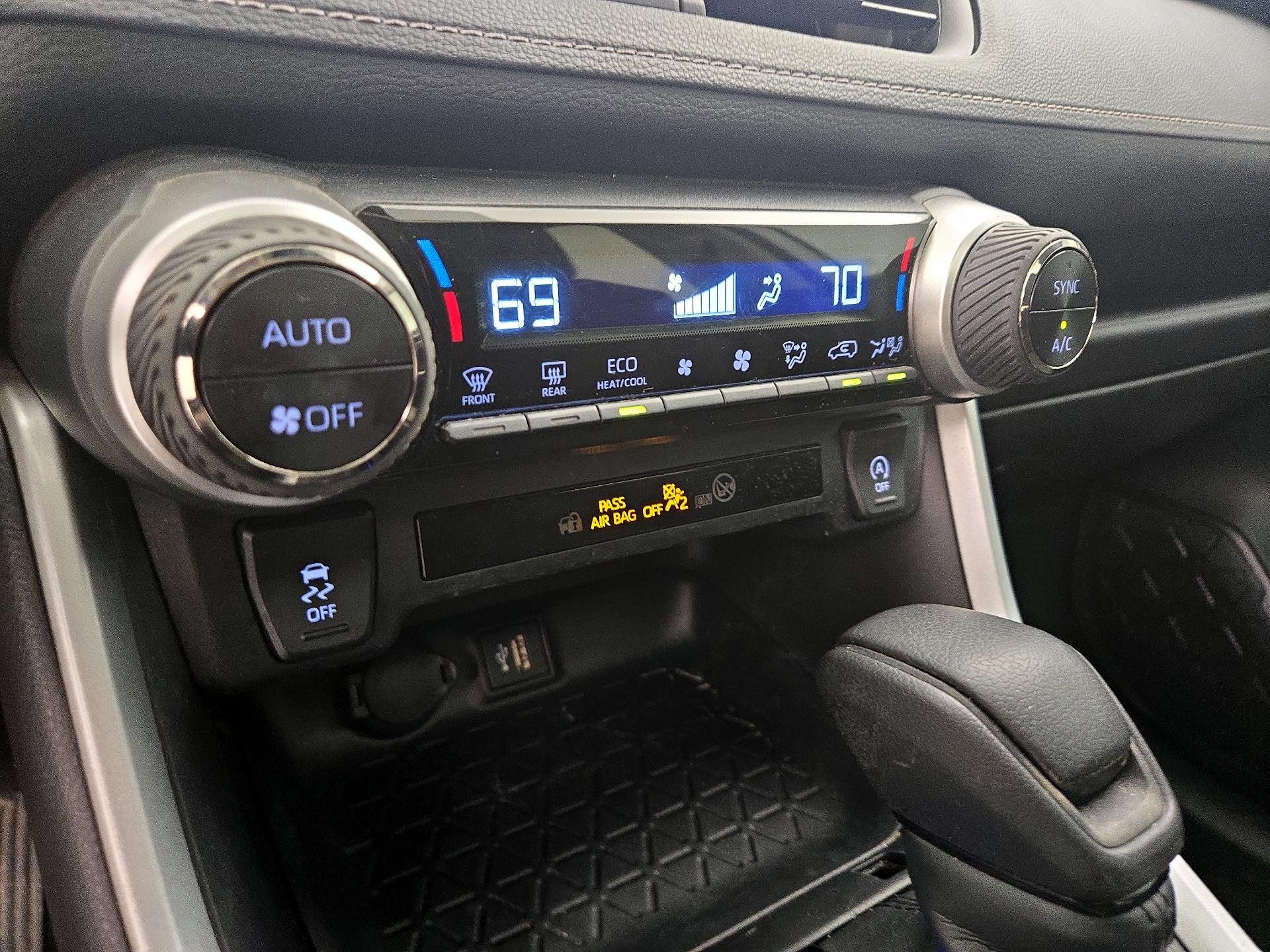 Thumbnail: 2024 Toyota RAV4 - 16