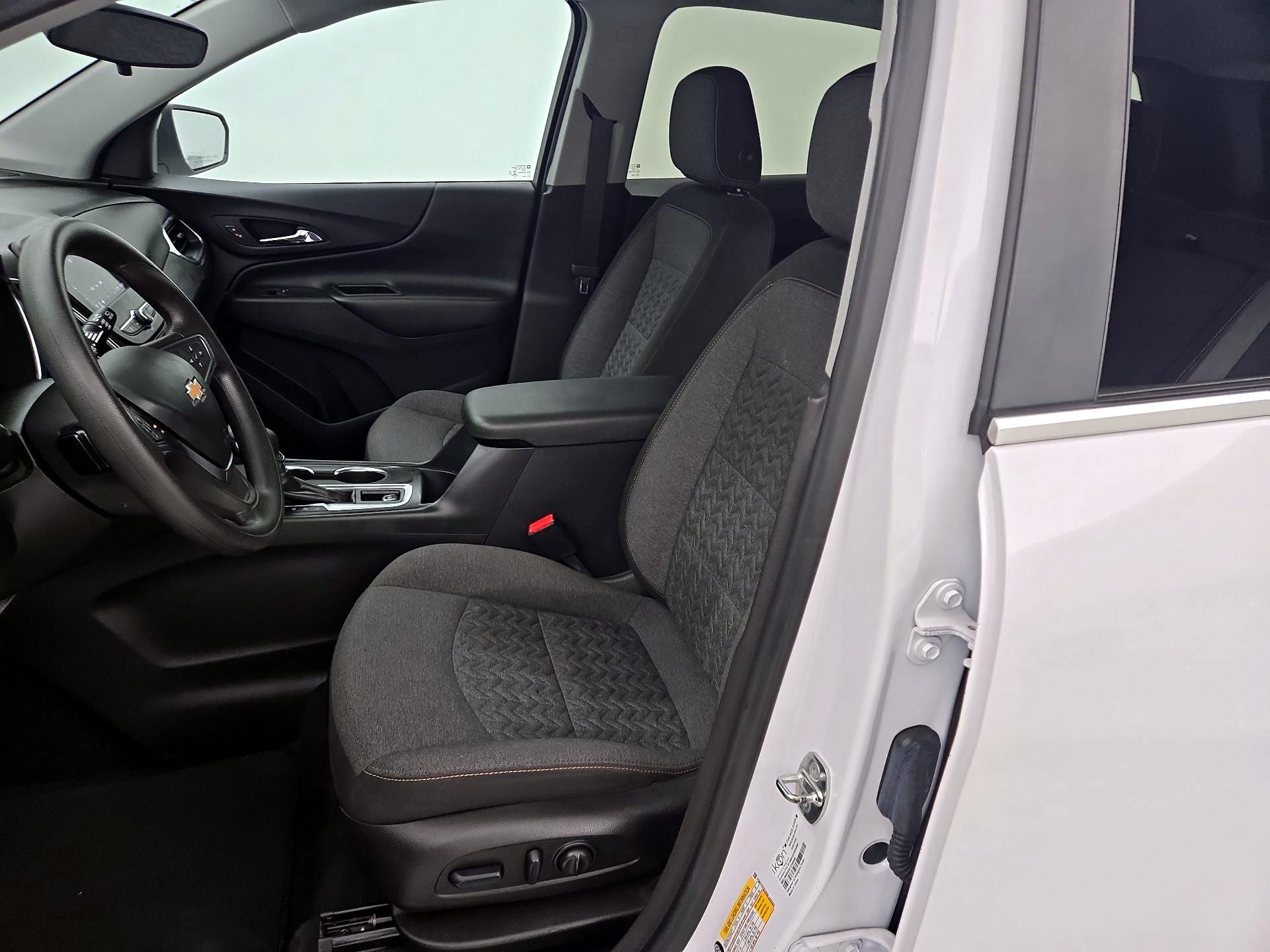 Thumbnail: 2022 Chevrolet Equinox - 11