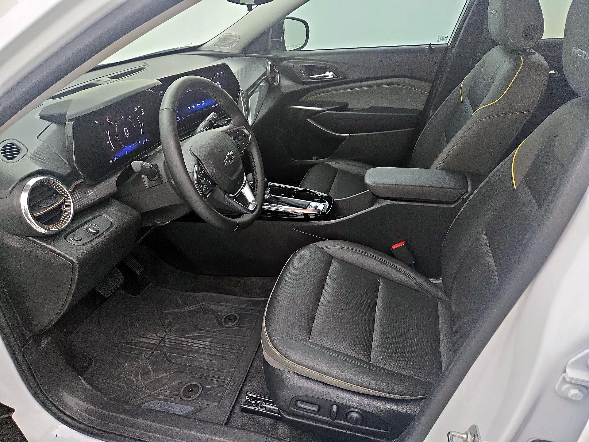Thumbnail: 2025 Chevrolet Trax - 11