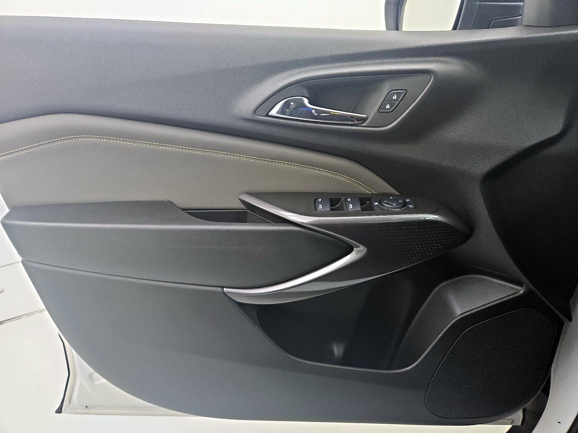 Thumbnail: 2025 Chevrolet Trax - 12
