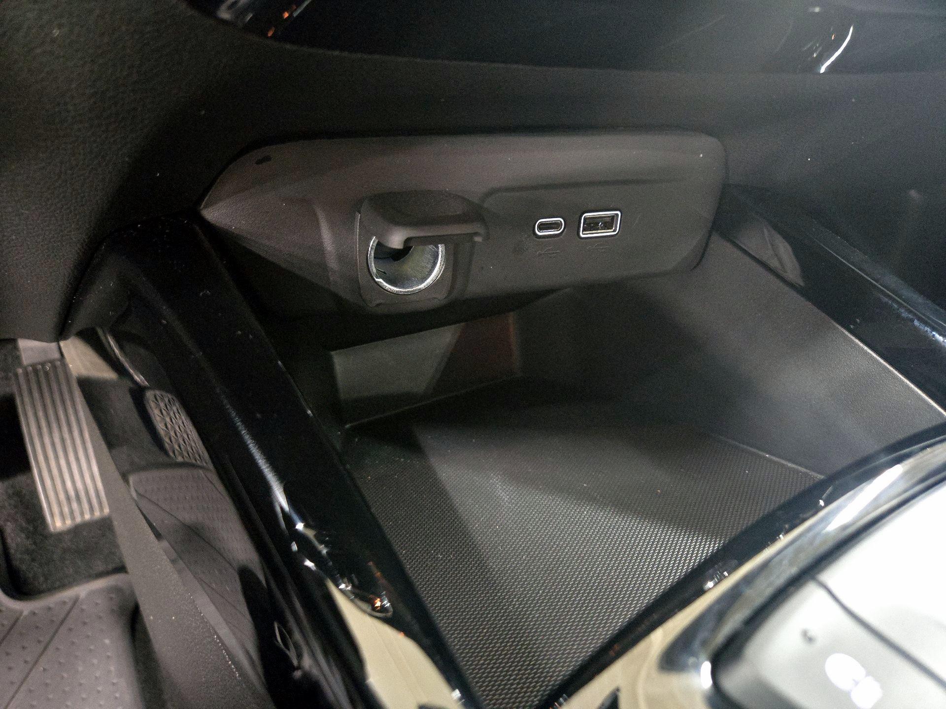 Thumbnail: 2025 Chevrolet Trax - 18