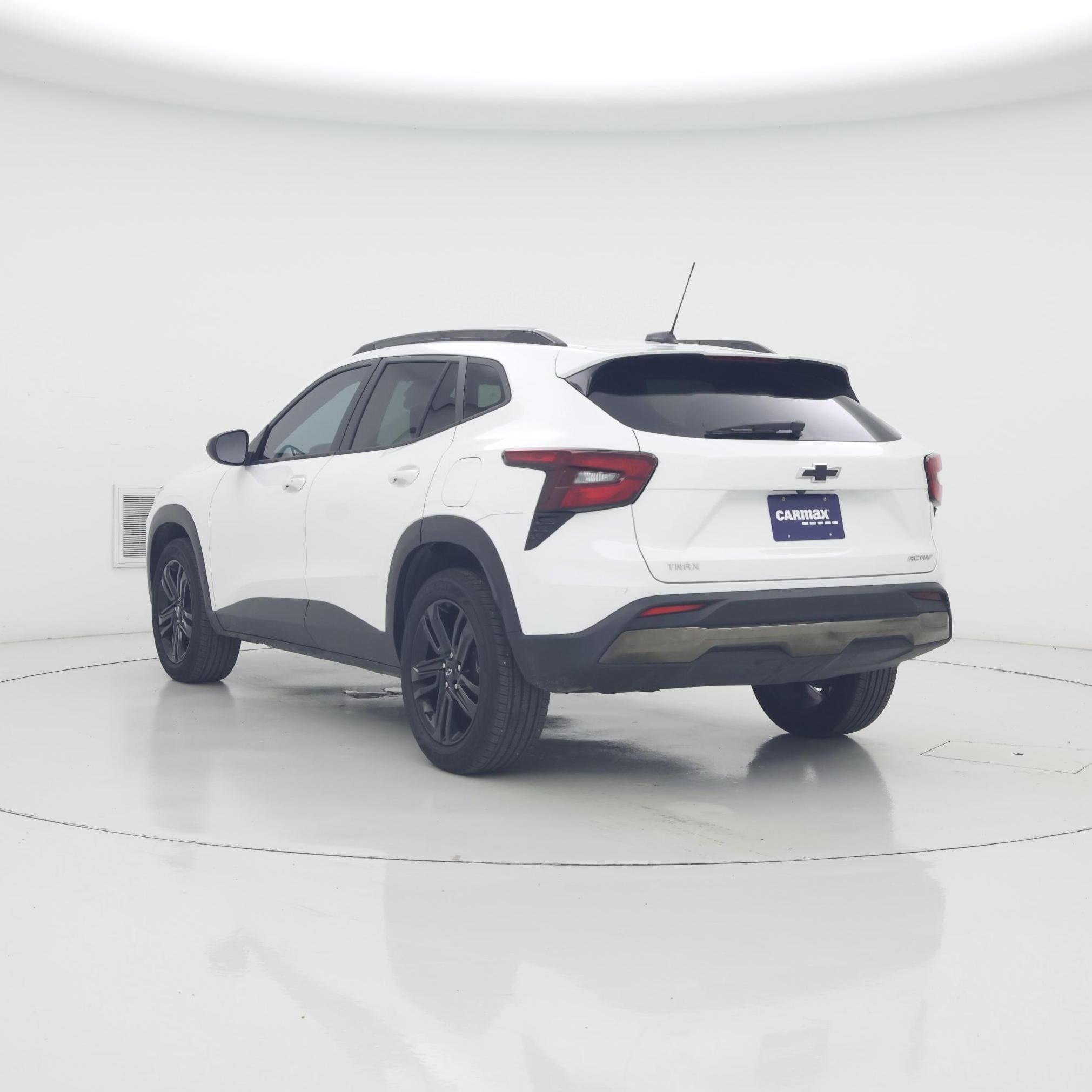 Thumbnail: 2025 Chevrolet Trax - 2