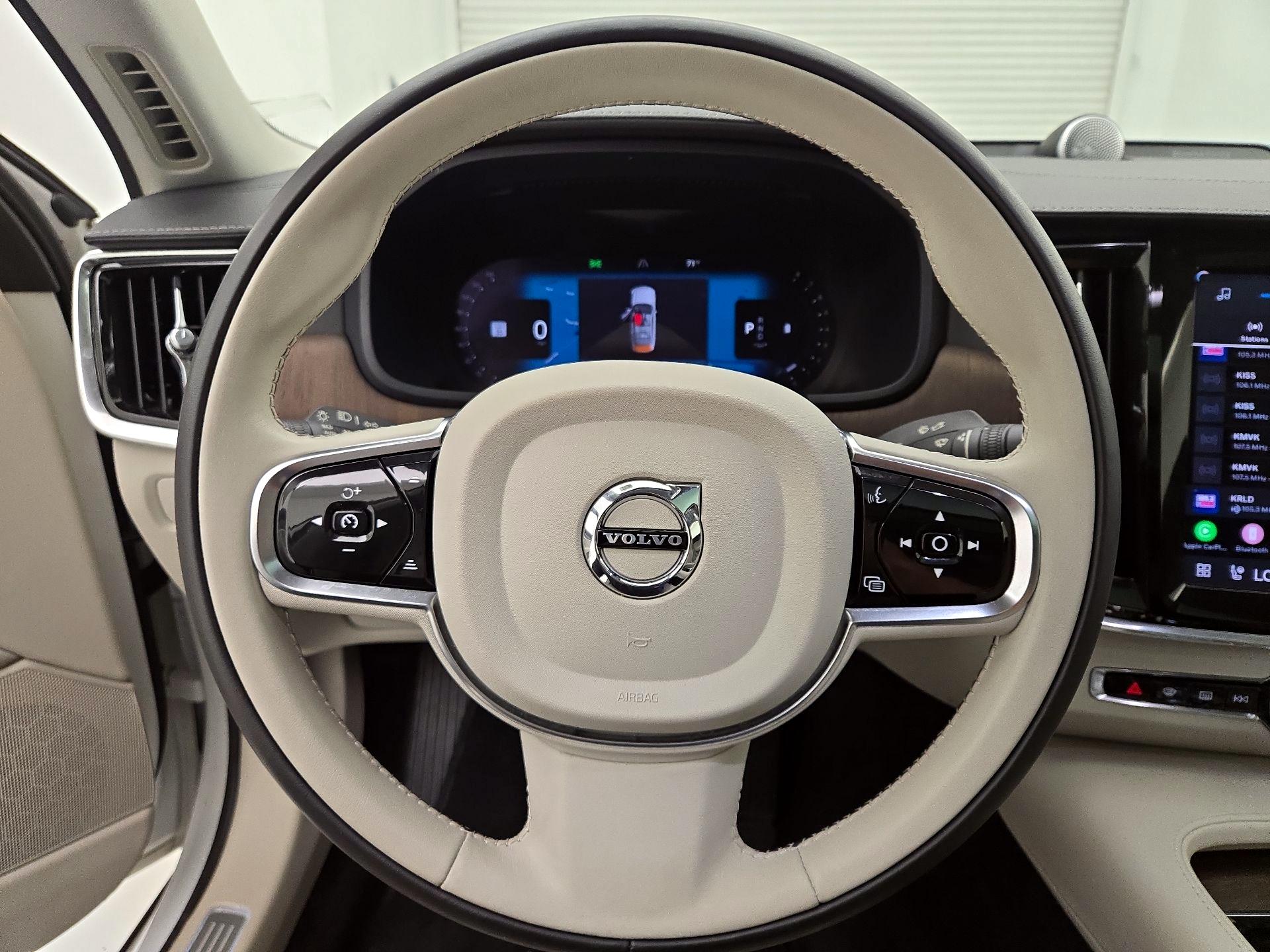 Thumbnail: 2022 Volvo S90 - 10