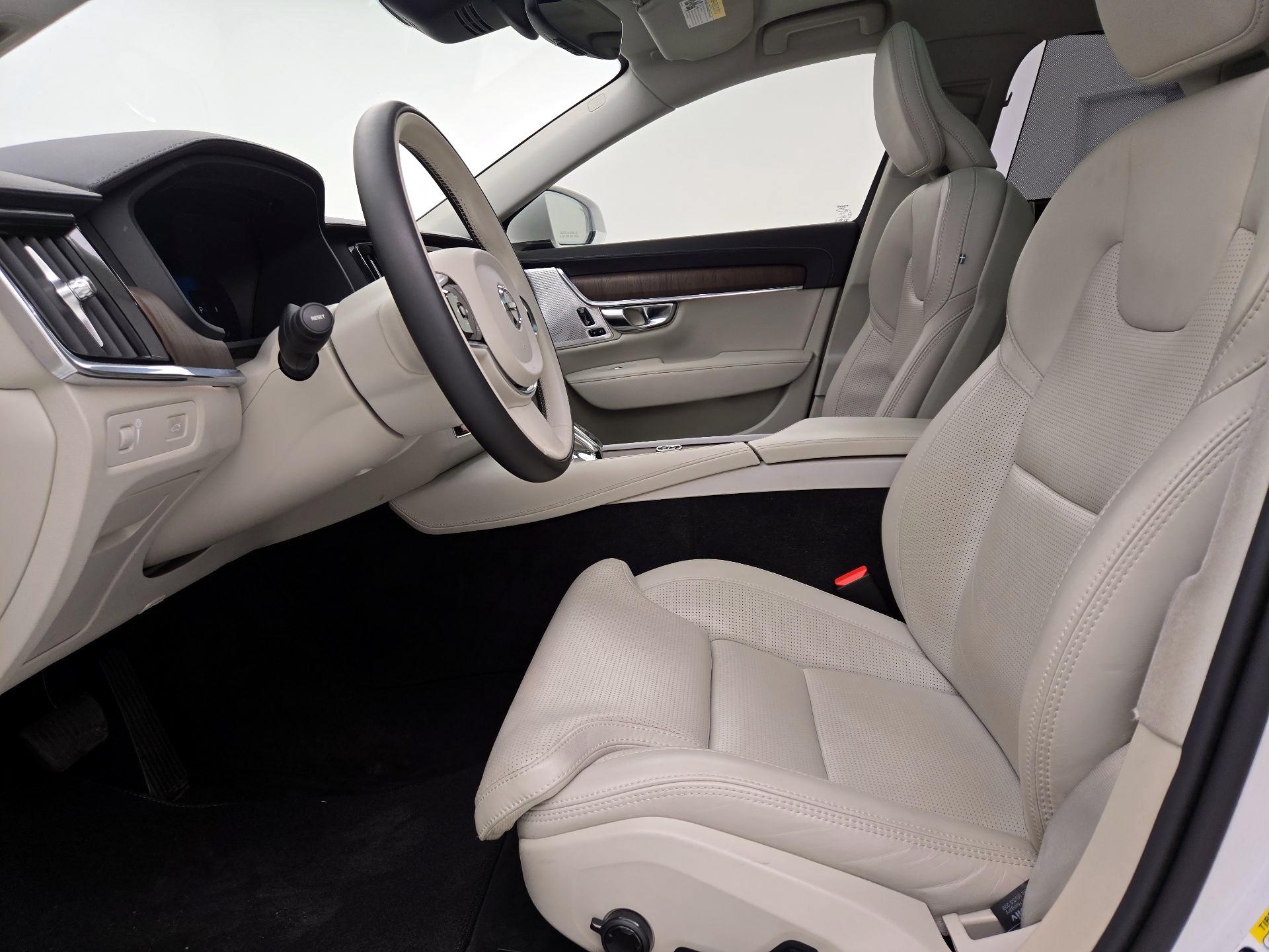 Thumbnail: 2022 Volvo S90 - 11