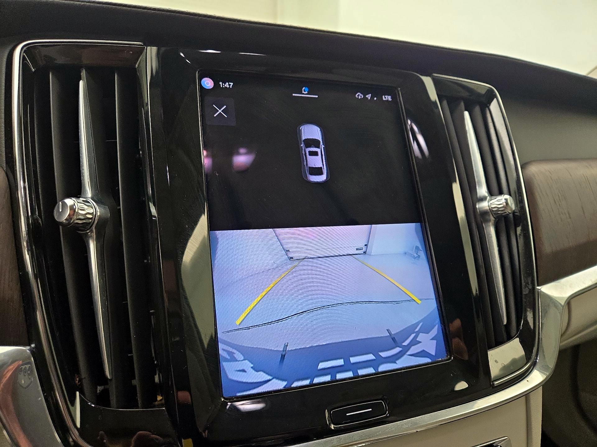 Thumbnail: 2022 Volvo S90 - 15