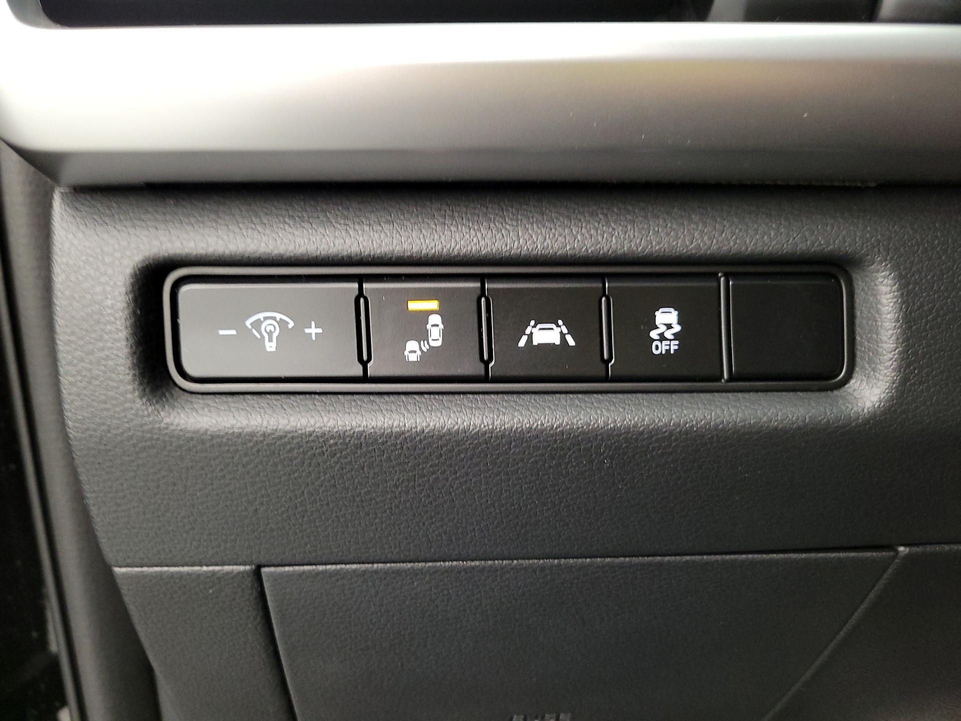 Thumbnail: 2021 Kia Telluride - 13