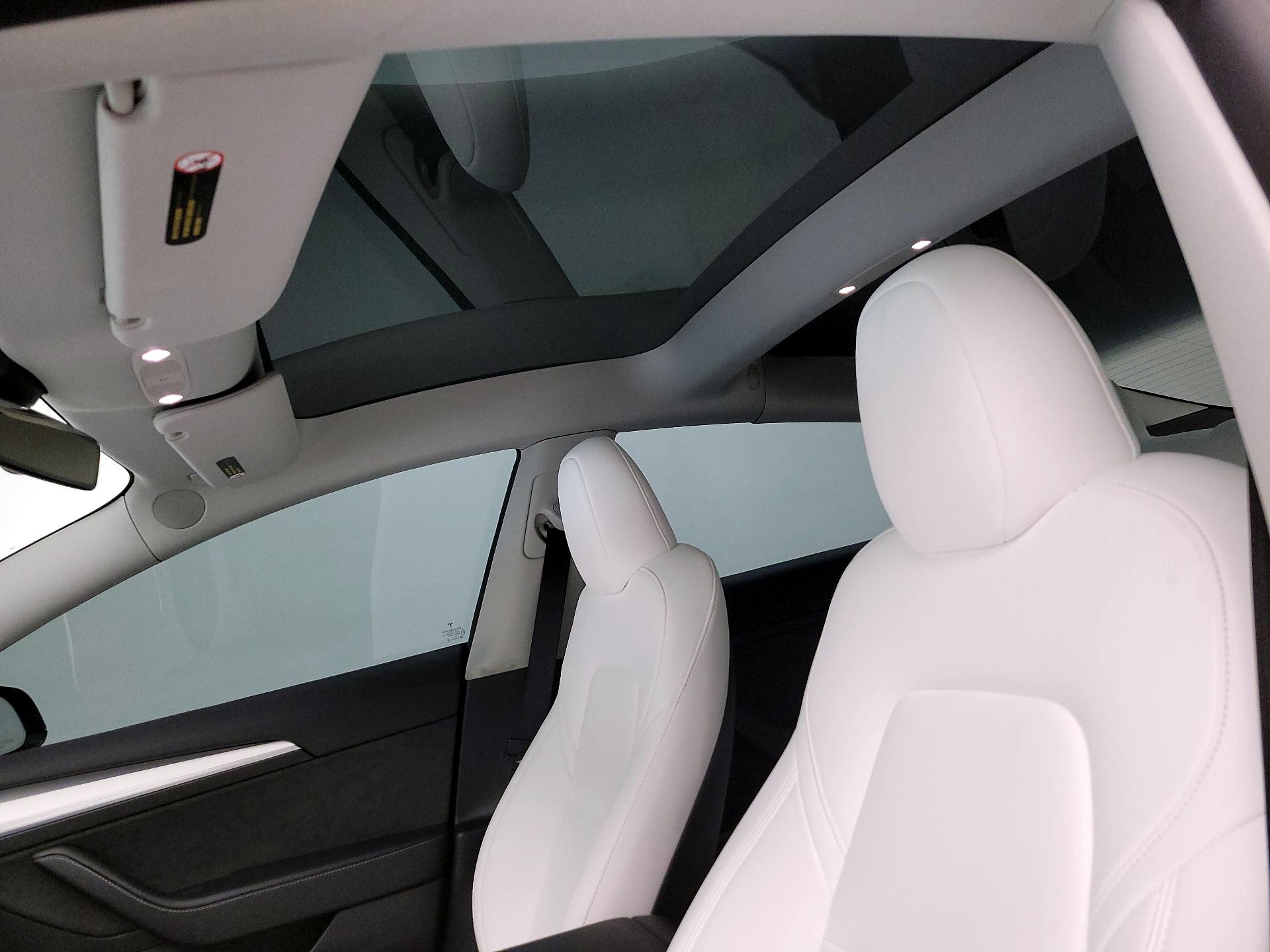 Thumbnail: 2023 Tesla Model 3 - 19