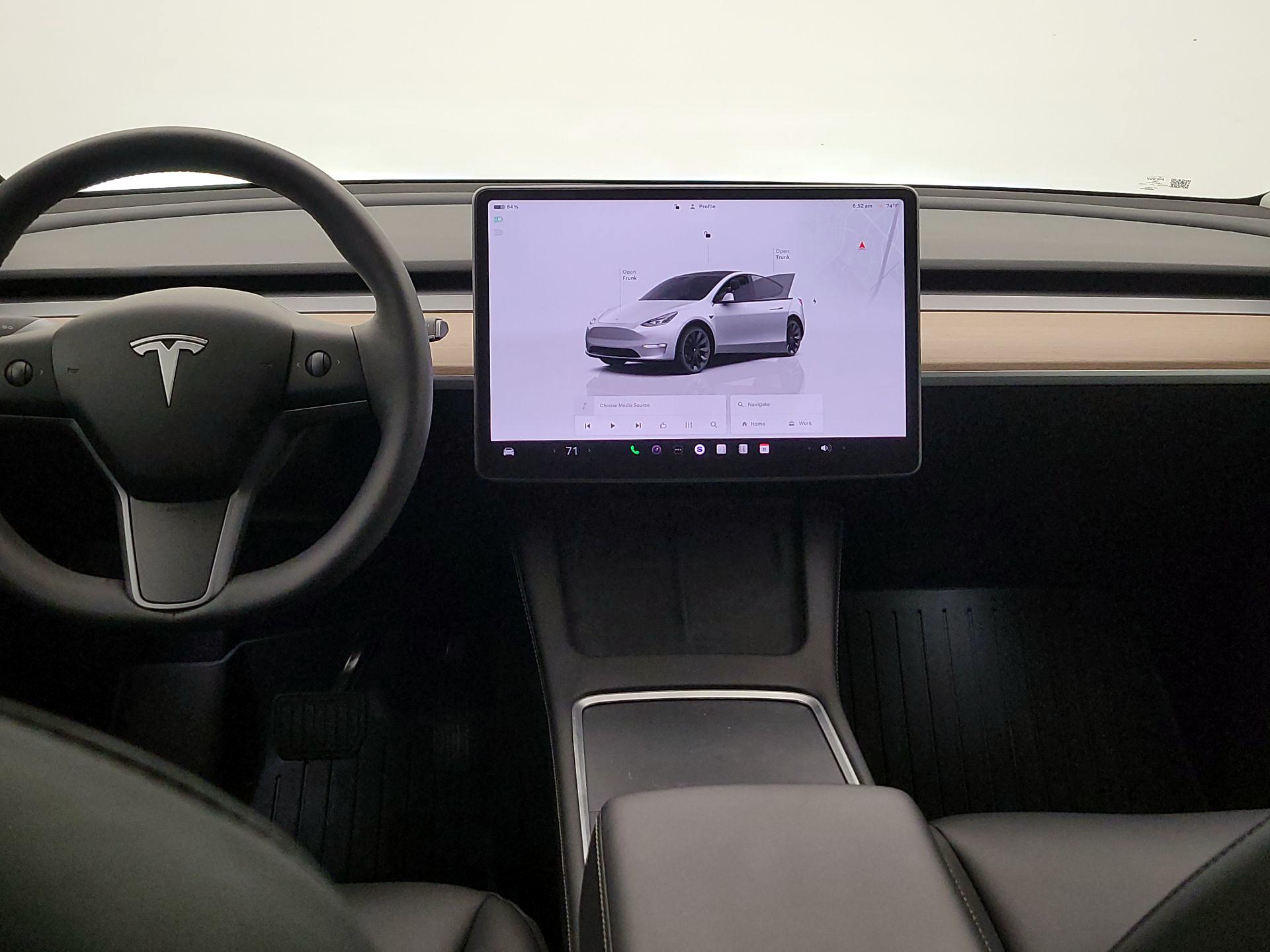 Thumbnail: 2023 Tesla Model Y - 9