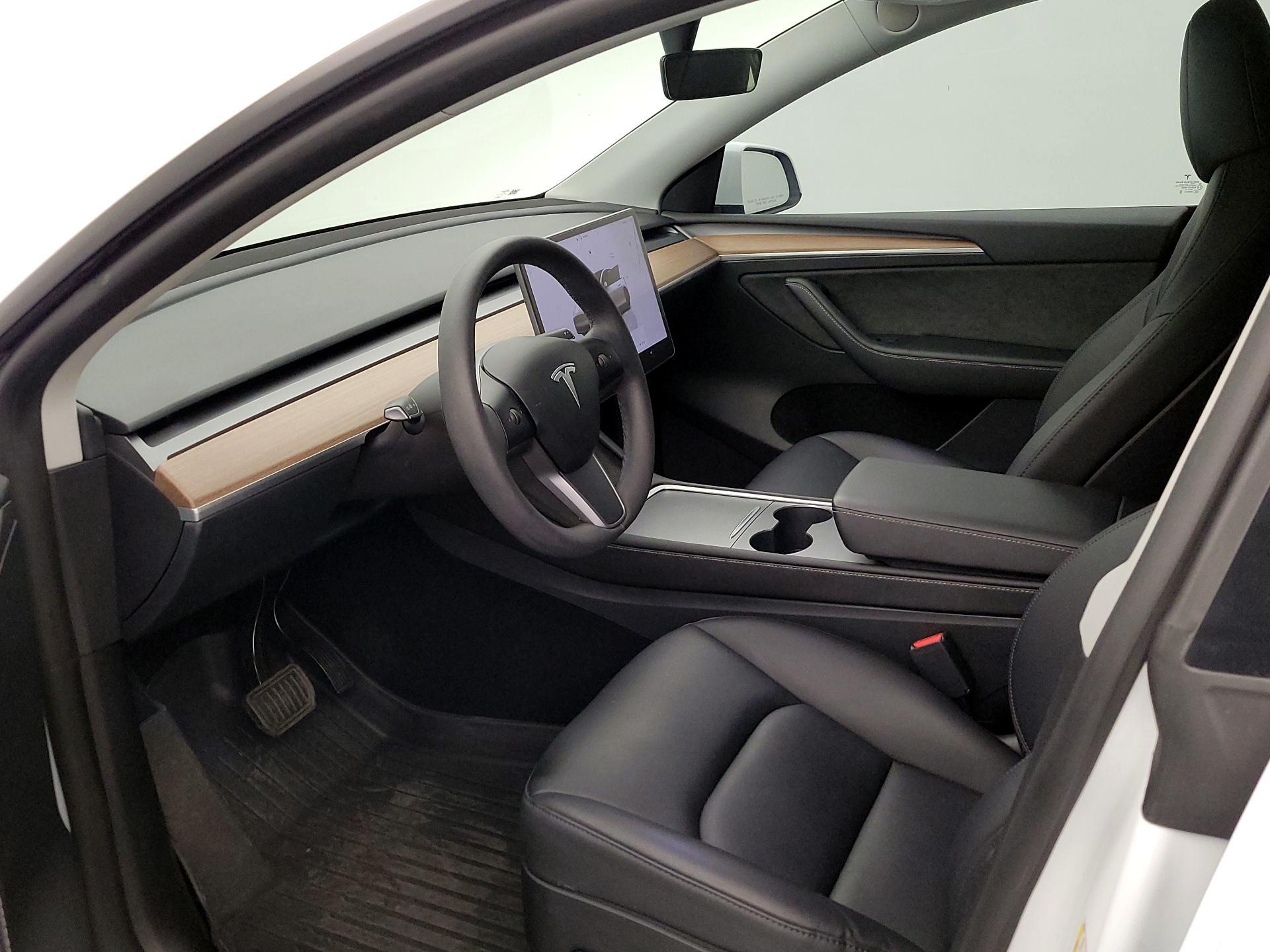 Thumbnail: 2023 Tesla Model Y - 11