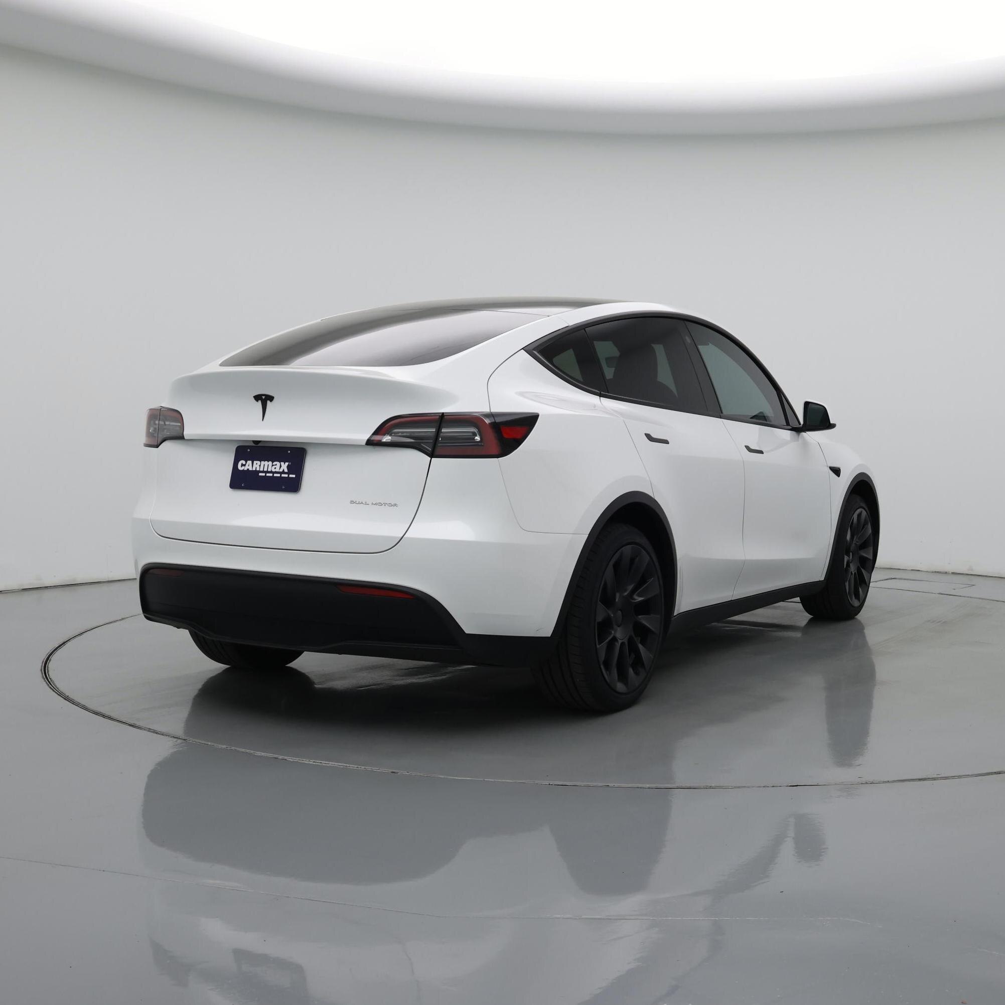 Thumbnail: 2023 Tesla Model Y - 8