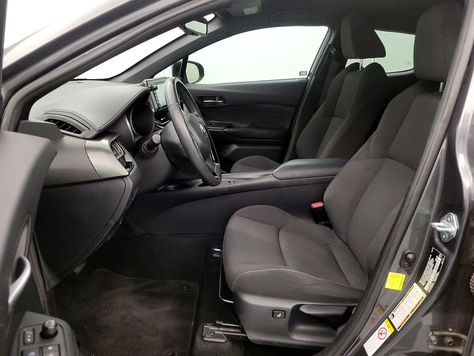 2018 Toyota C-HR XLE Premium - Photo 12