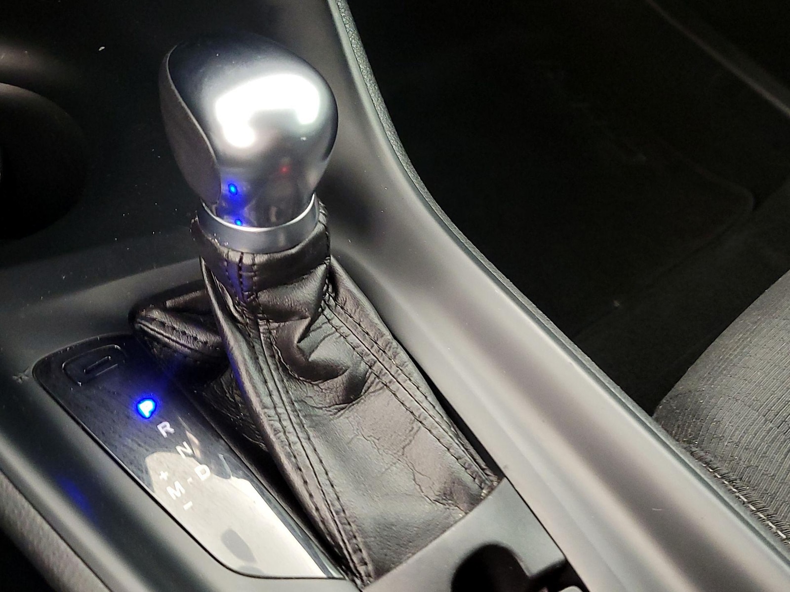2018 Toyota C-HR XLE Premium - Photo 18