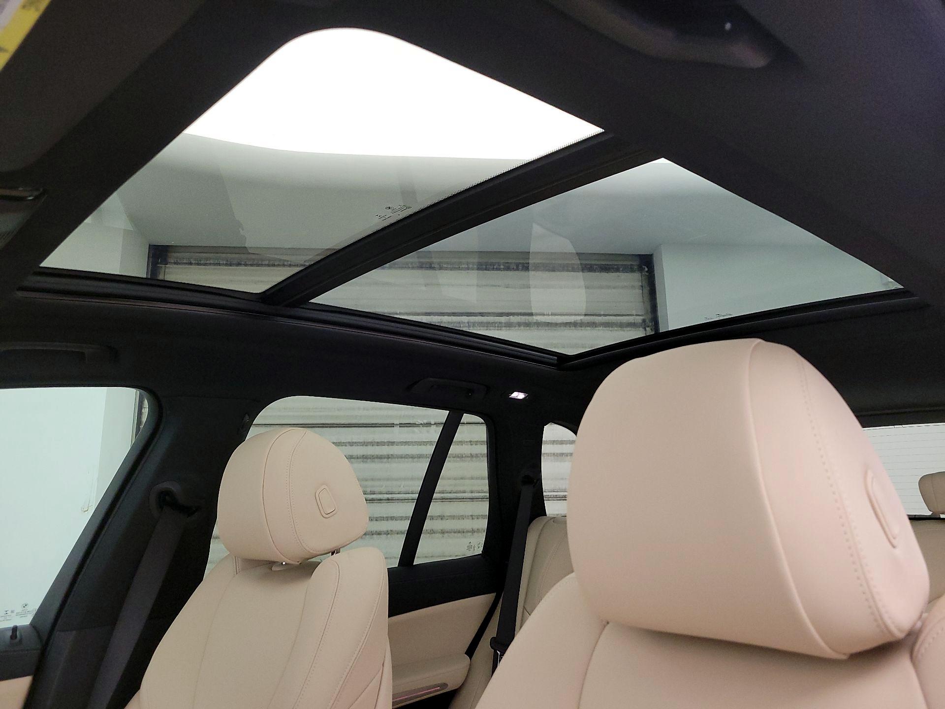 Thumbnail: 2022 BMW X5 - 20